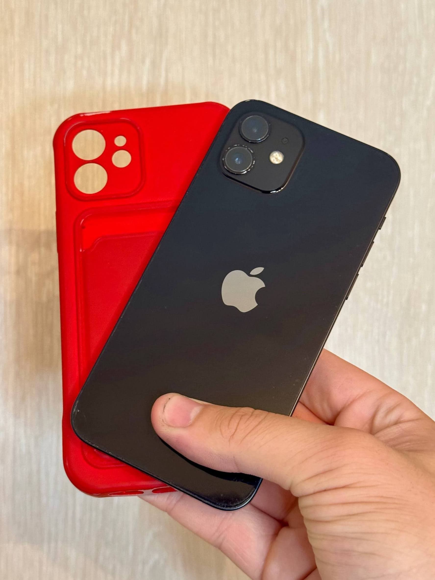 iPhone 12, 256 ГБ: корпус