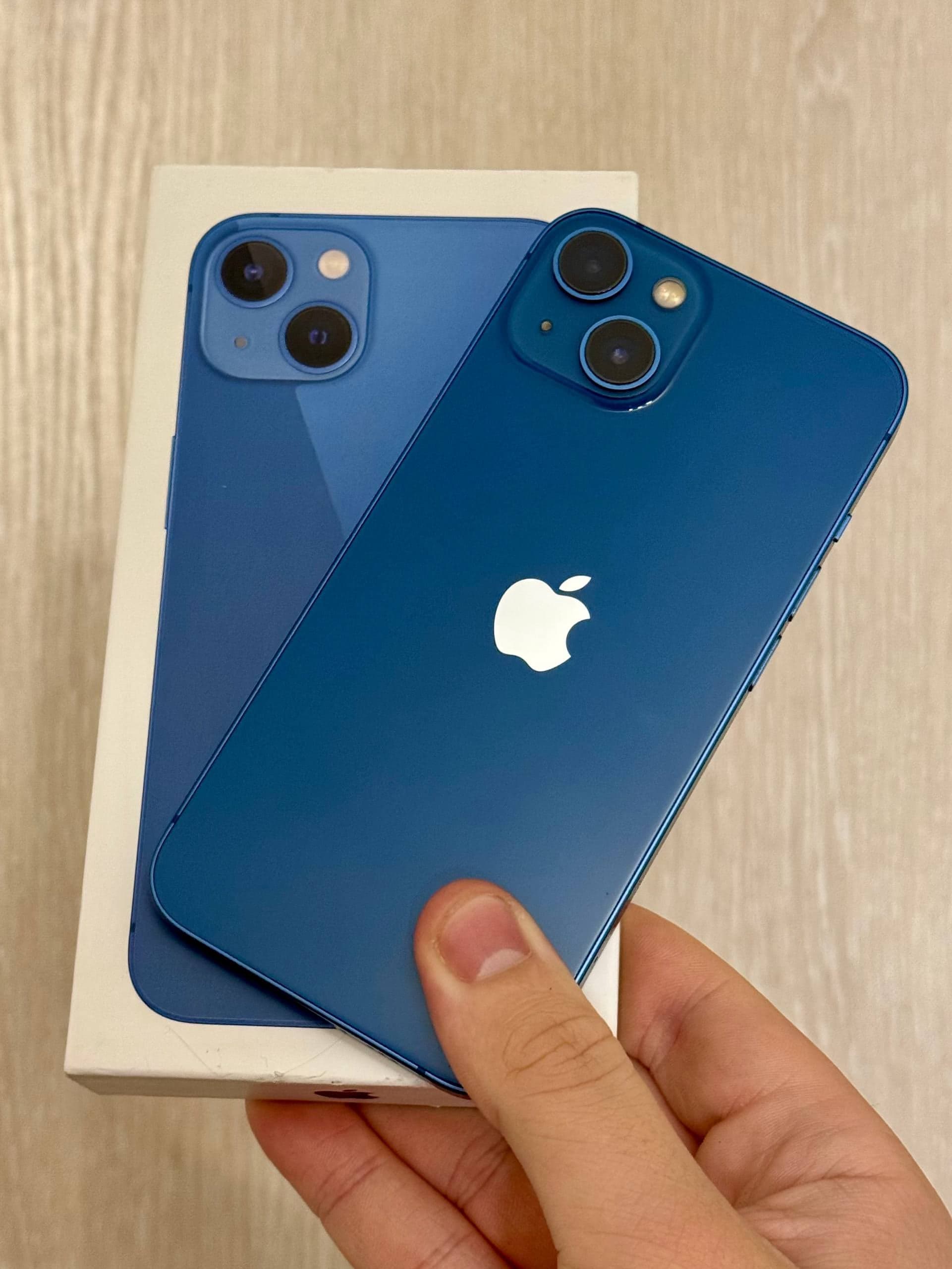 iPhone 13, 256 ГБ: корпус