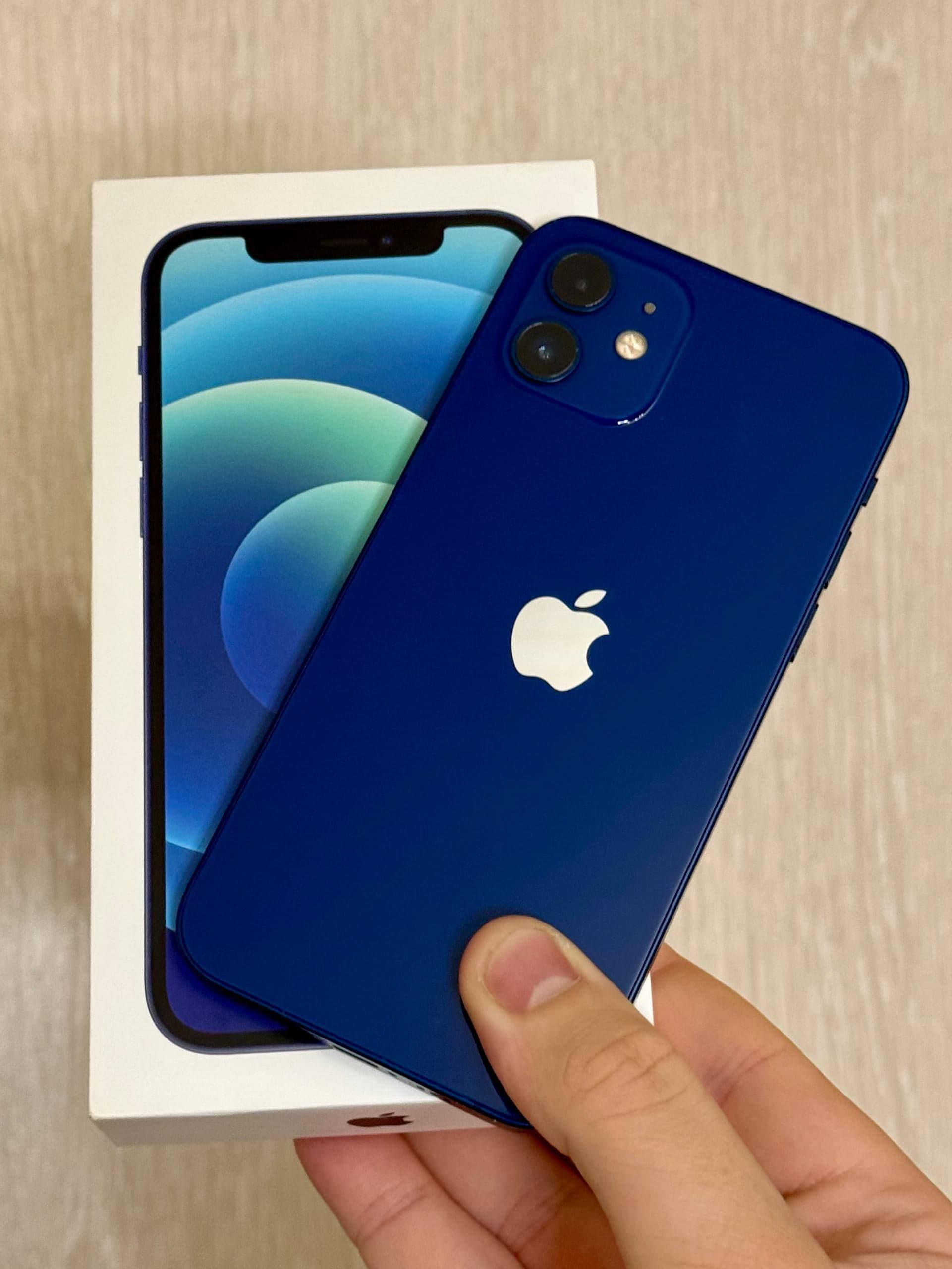 iPhone 12, 64 ГБ: корпус