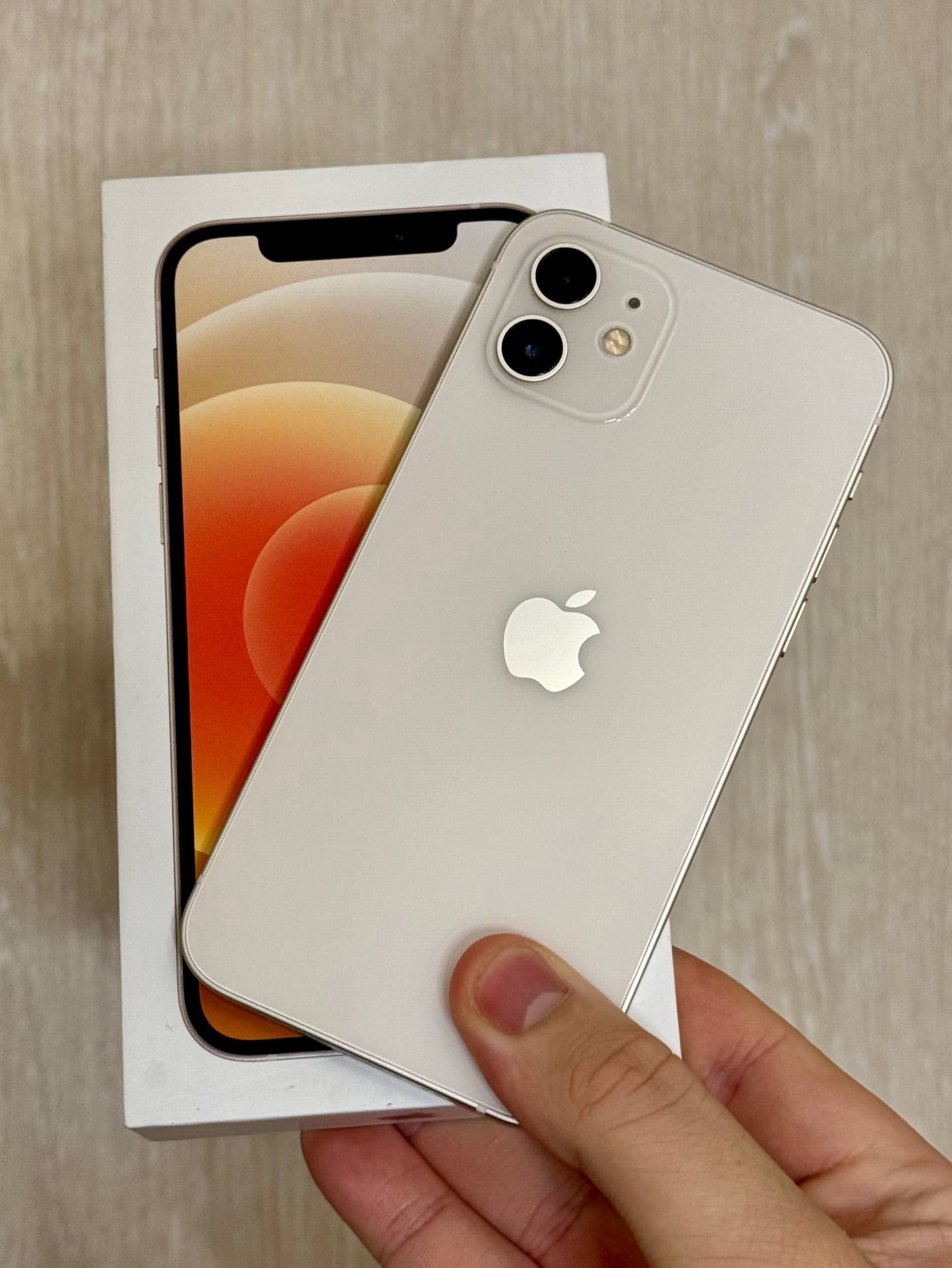iPhone 12, 64 ГБ: корпус