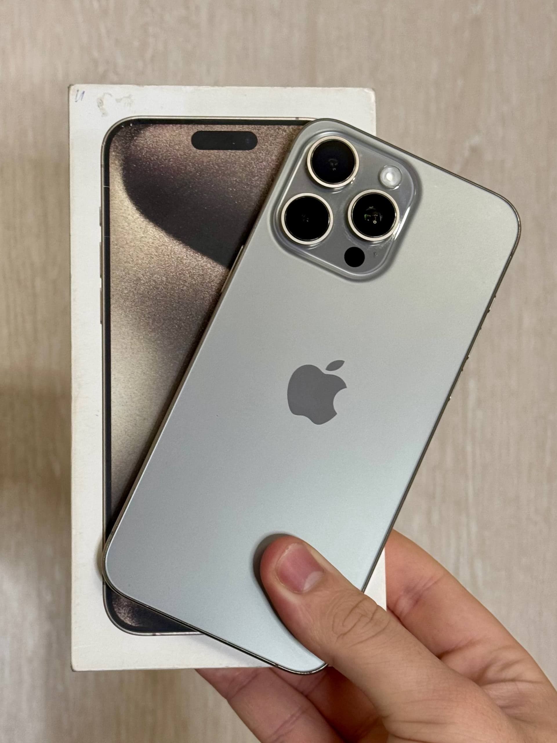 iPhone 15 Pro Max, 256 ГБ: корпус