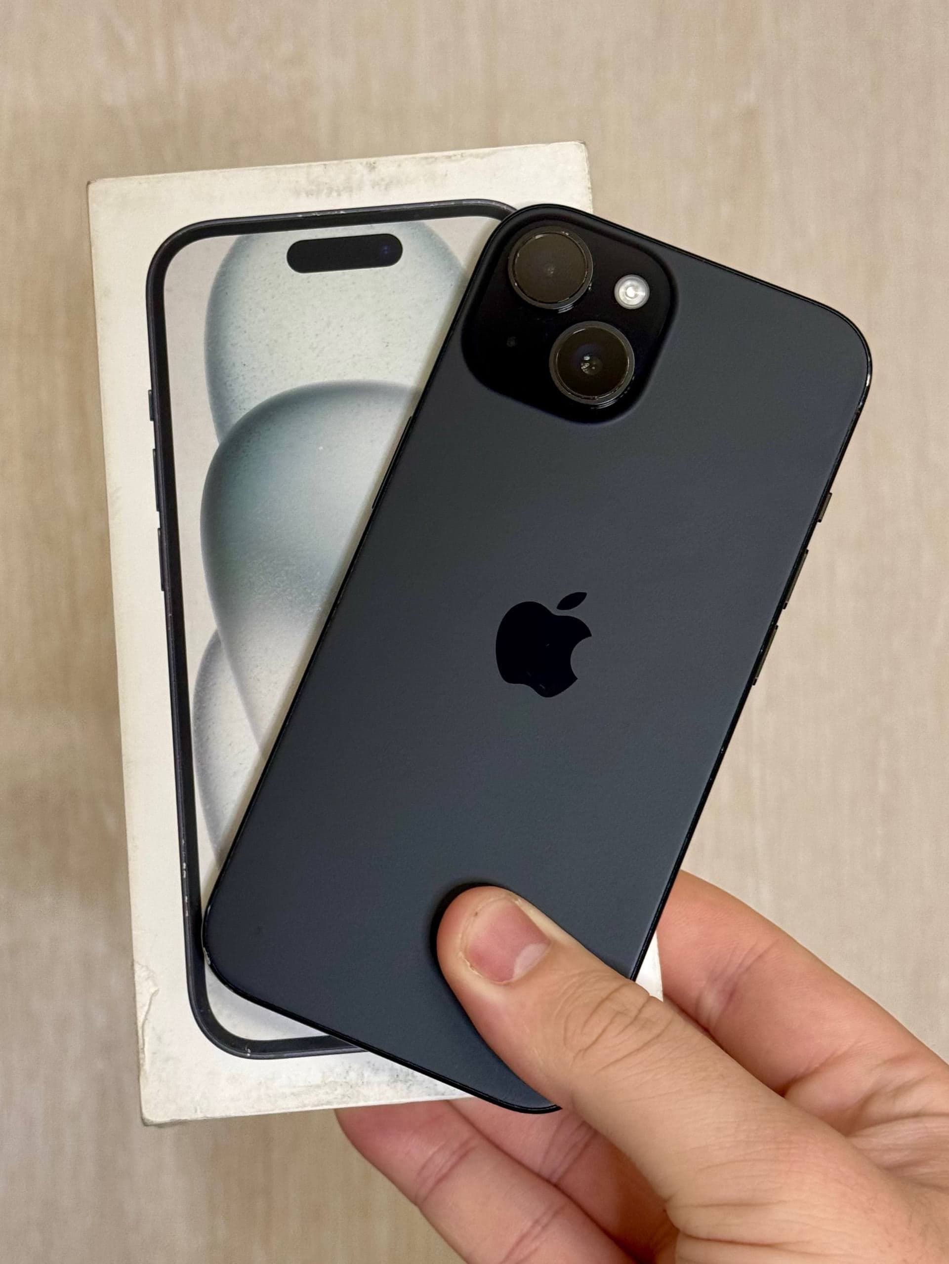 iPhone 15, 128 ГБ: корпус