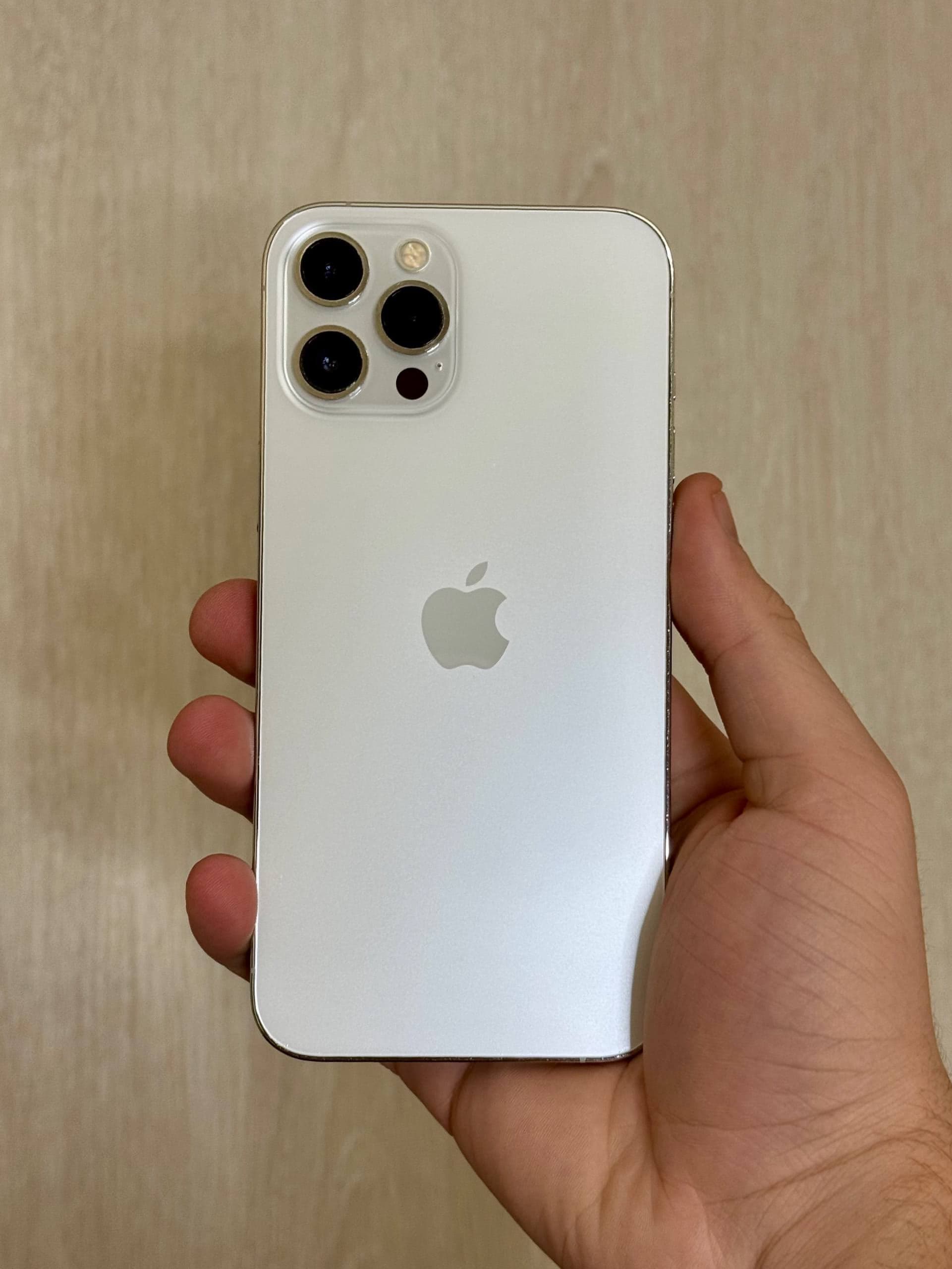iPhone 12 Pro Max, 256 ГБ: корпус