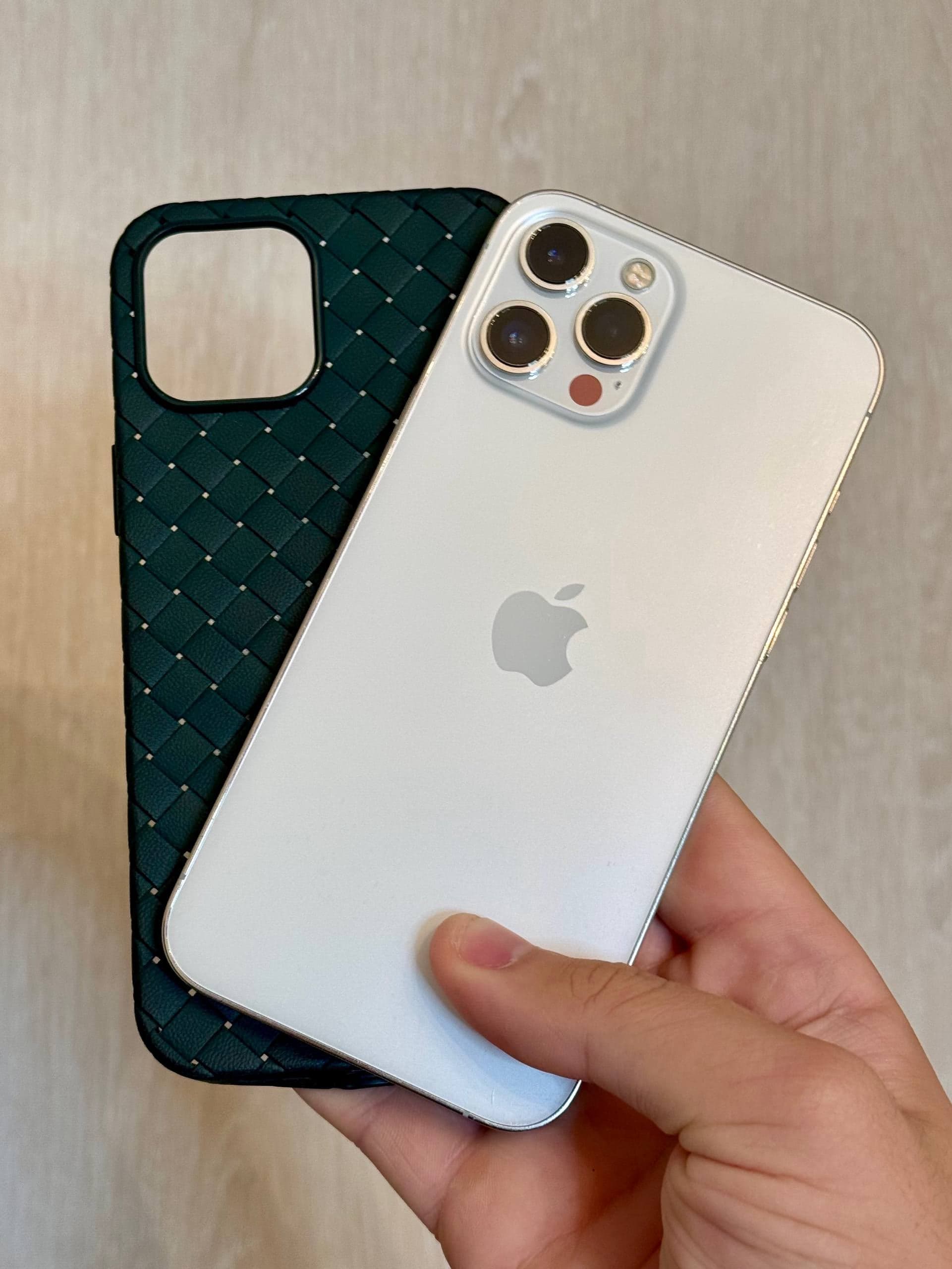 iPhone 12 Pro Max, 128 ГБ: корпус