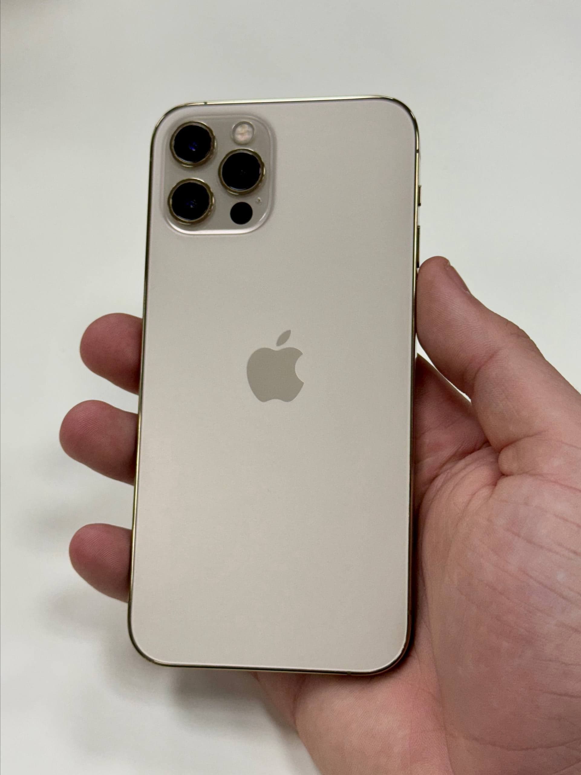 iPhone 12 Pro, 256 ГБ: корпус