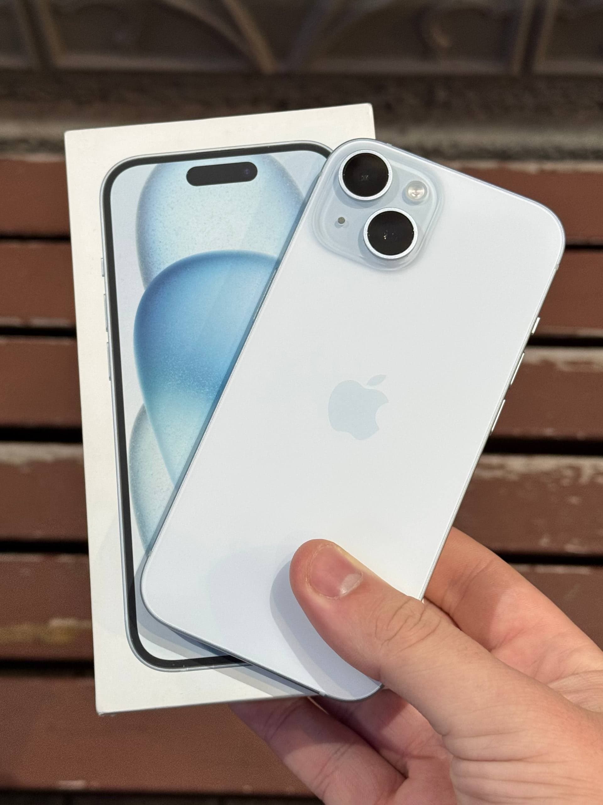 iPhone 15, 128 ГБ: корпус