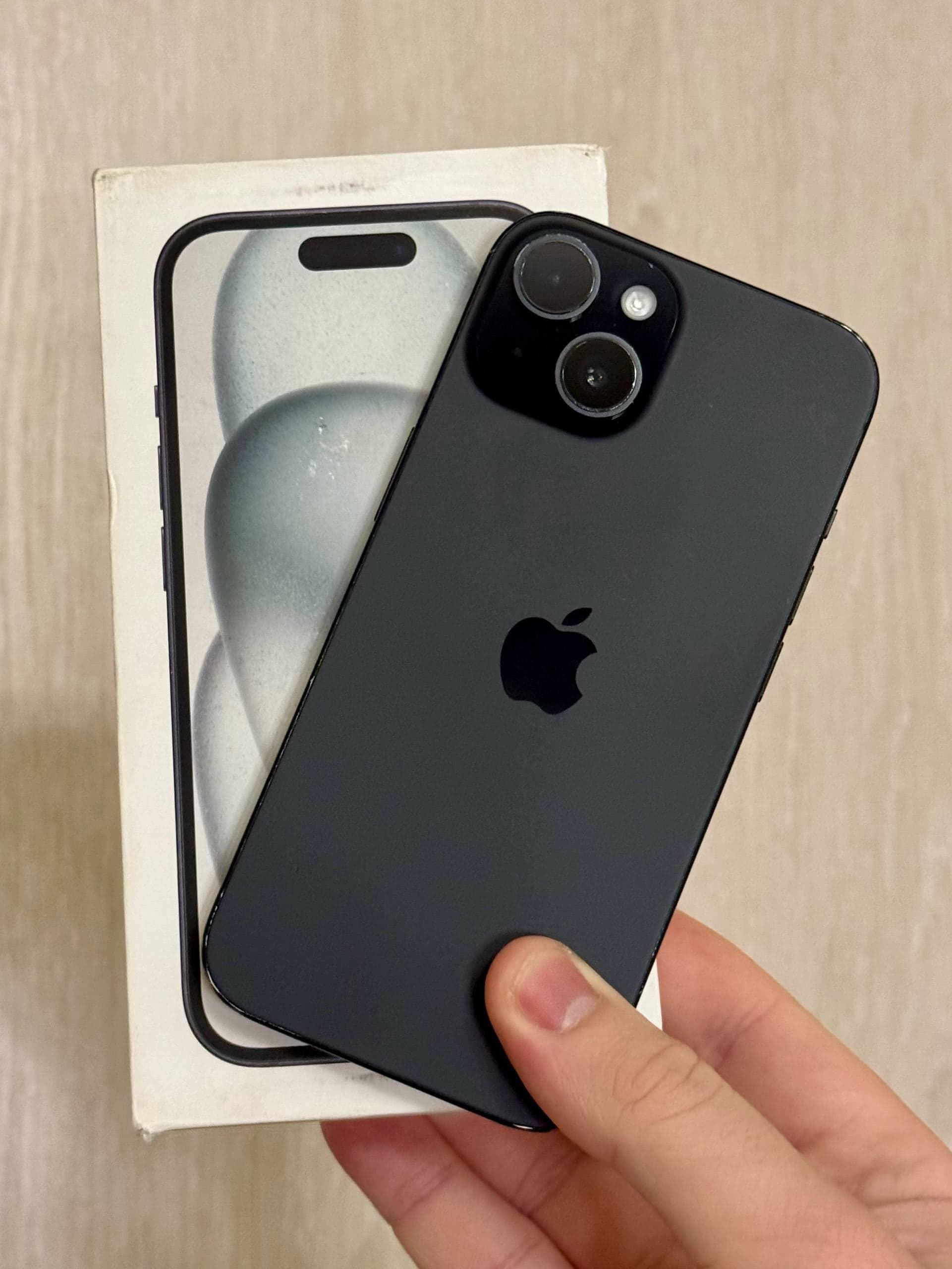 iPhone 15, 128 ГБ: корпус