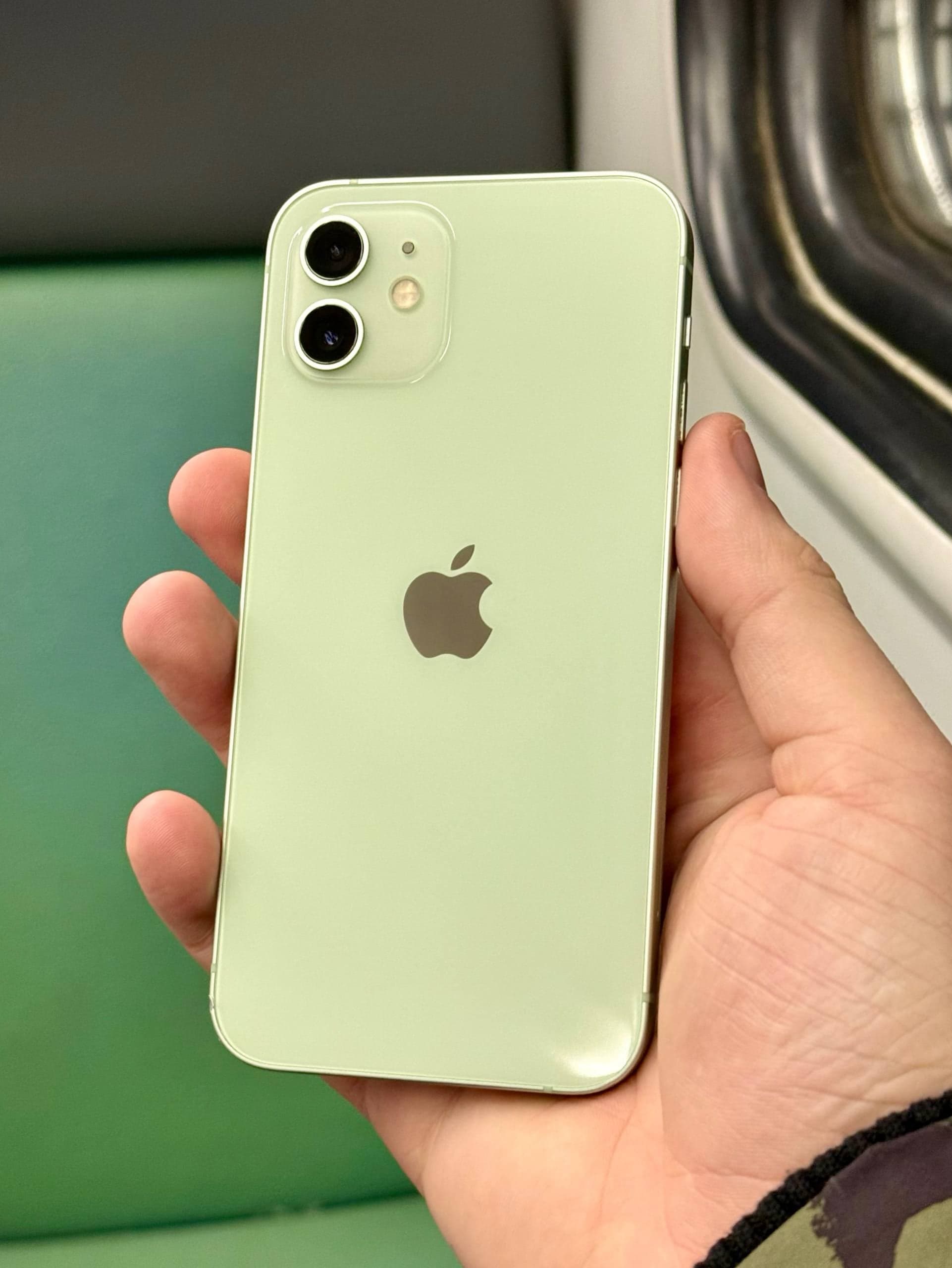 iPhone 12, 128 ГБ: корпус