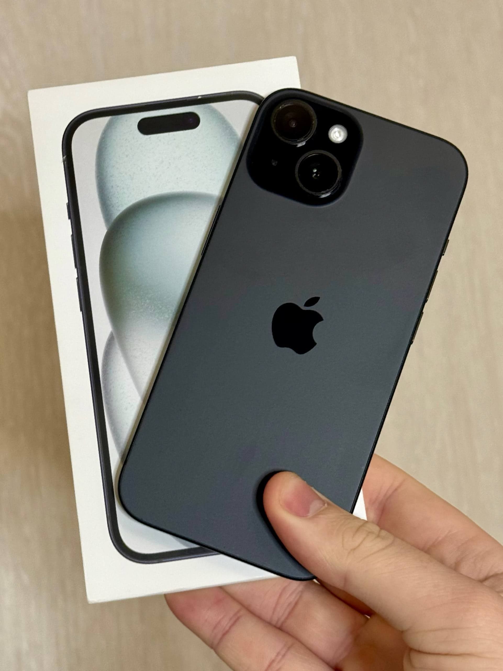 iPhone 15, 128 ГБ: корпус