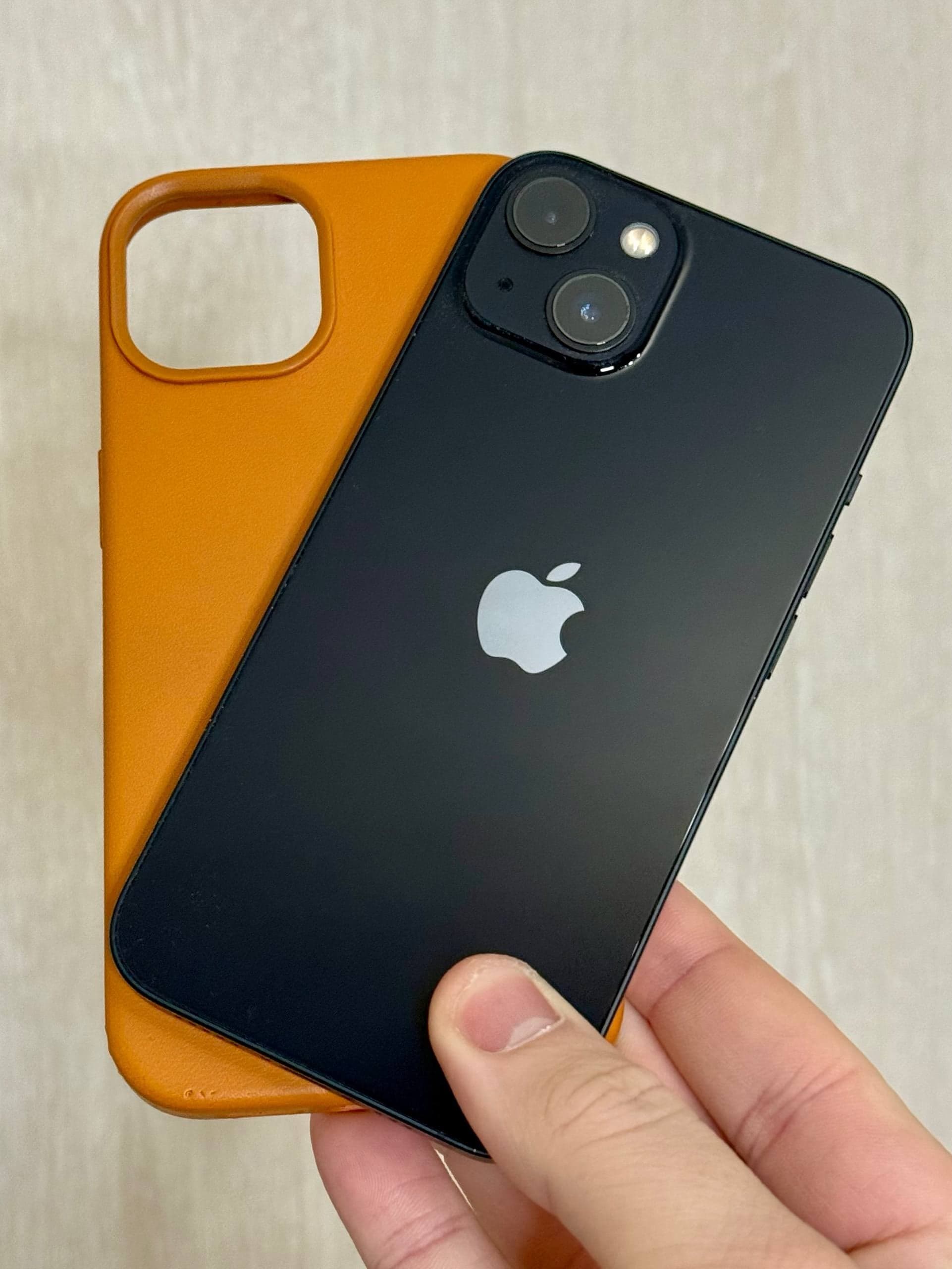 iPhone 13, 128 ГБ: корпус