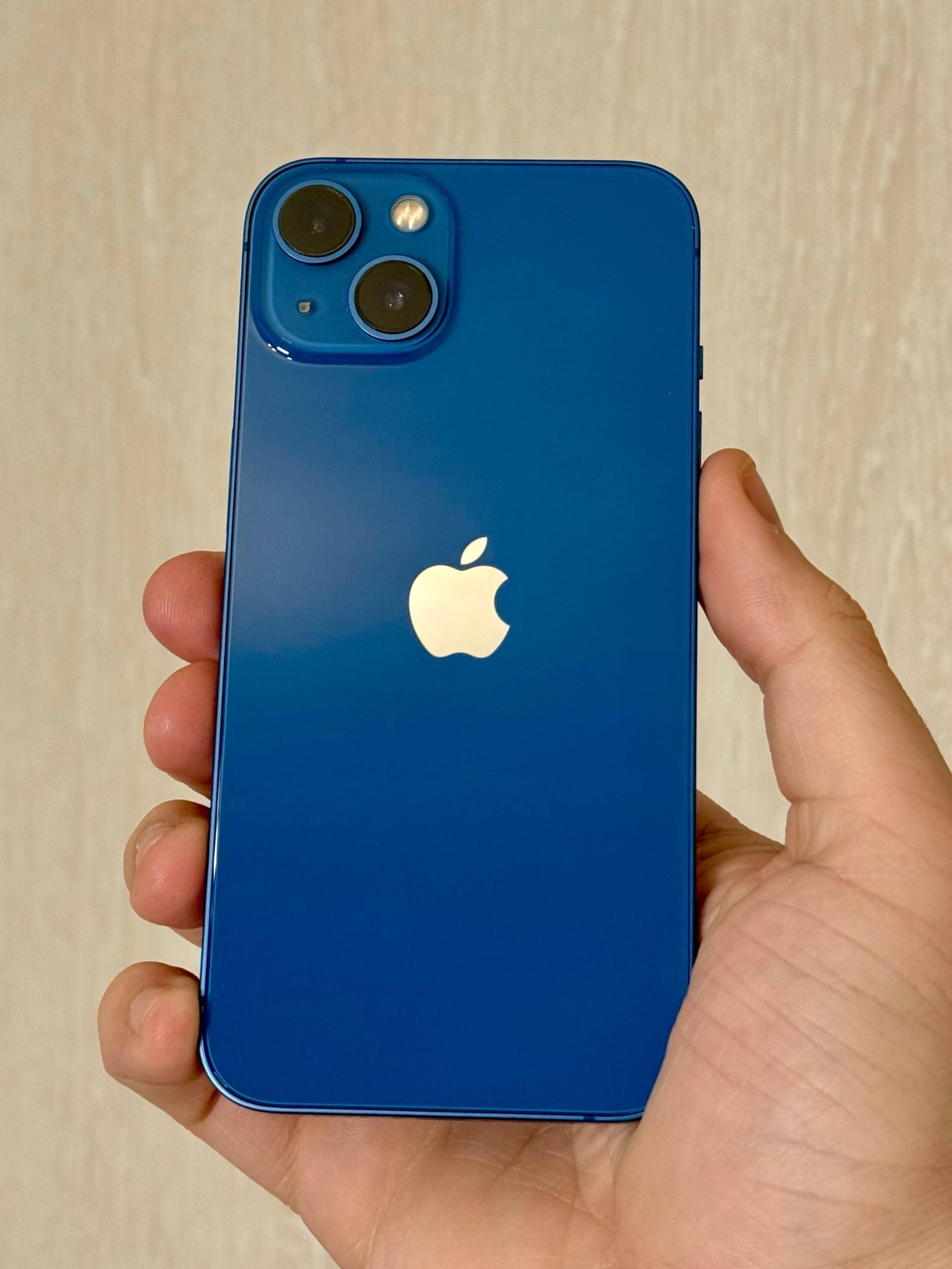 iPhone 13, 128 ГБ: корпус