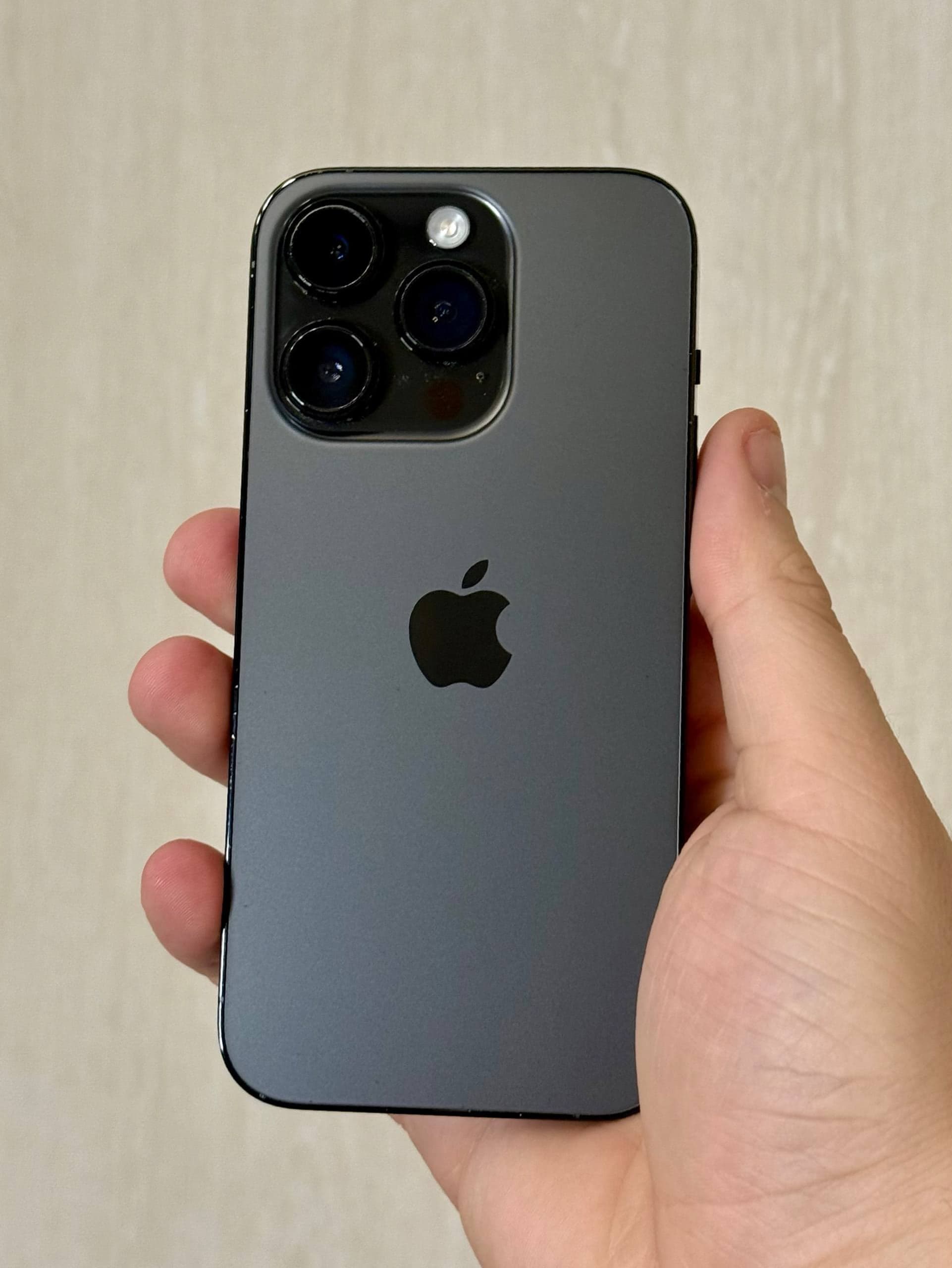 iPhone 14 Pro, 256 ГБ: корпус