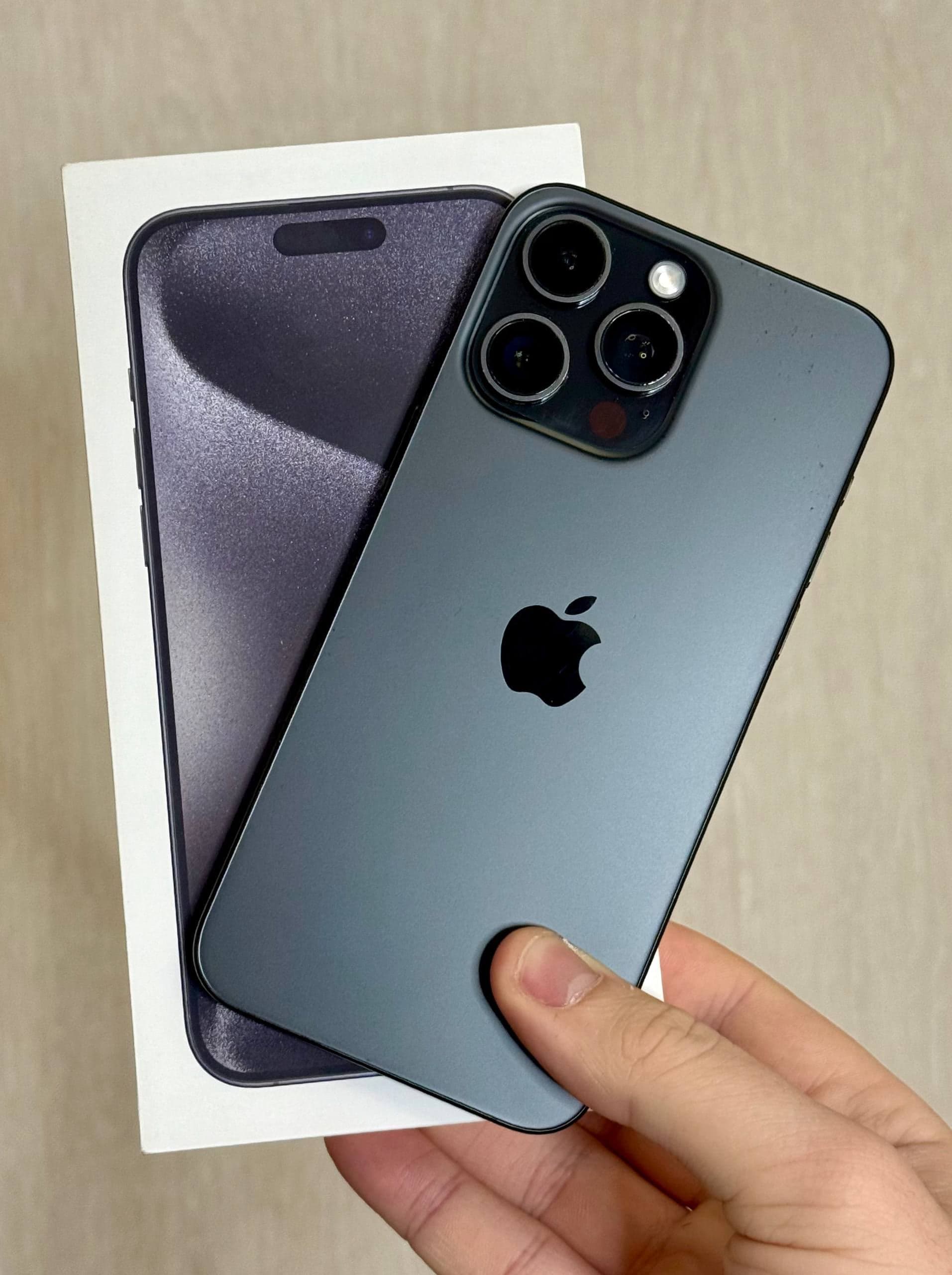 iPhone 15 Pro Max, 1 ТБ: корпус