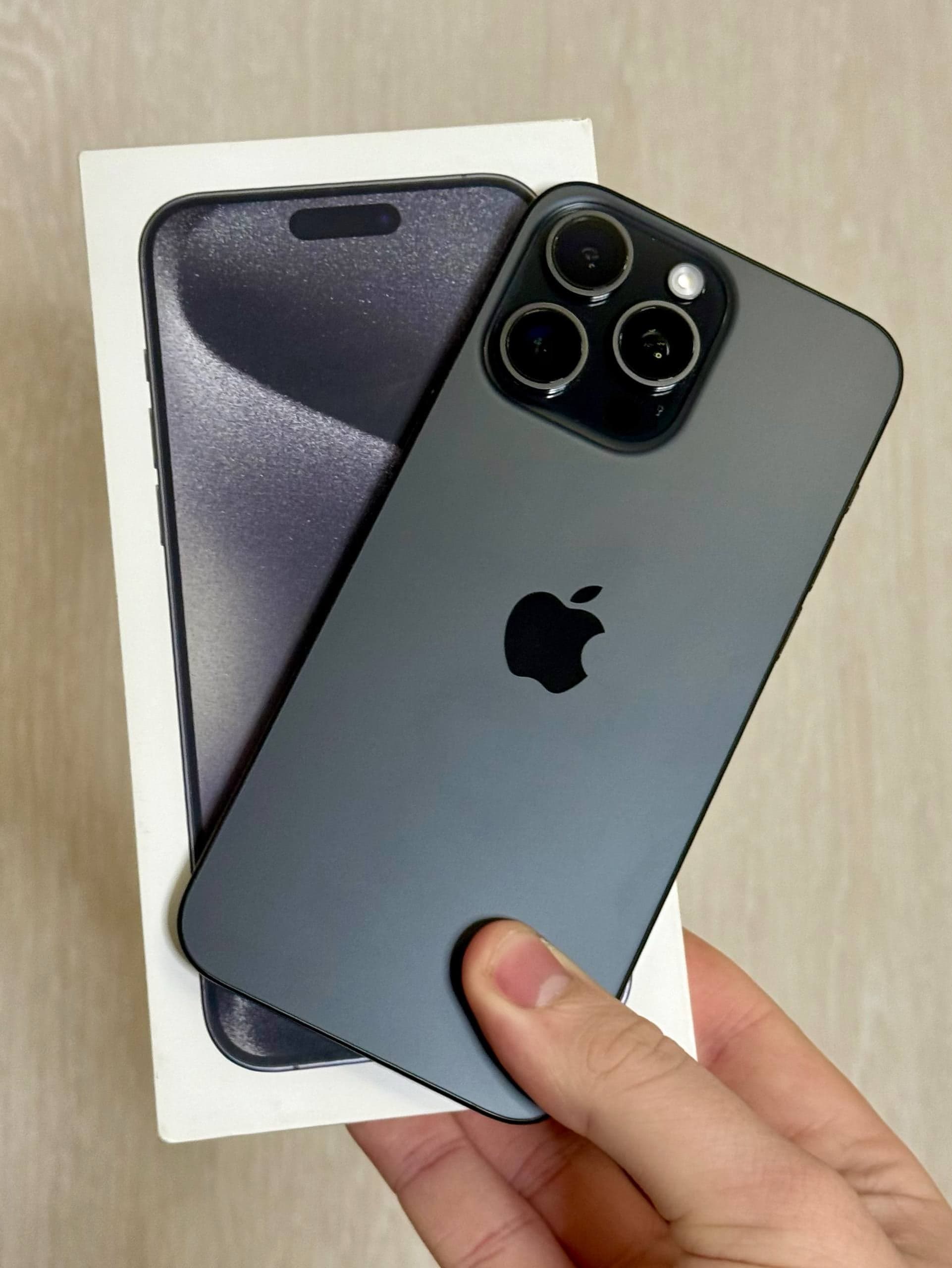 iPhone 15 Pro Max, 256 ГБ: корпус