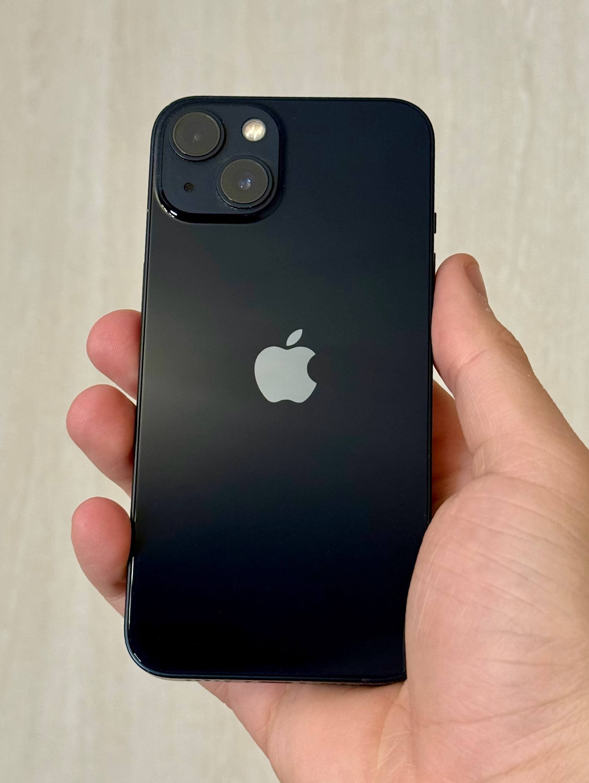 iPhone 13, 128 ГБ: корпус