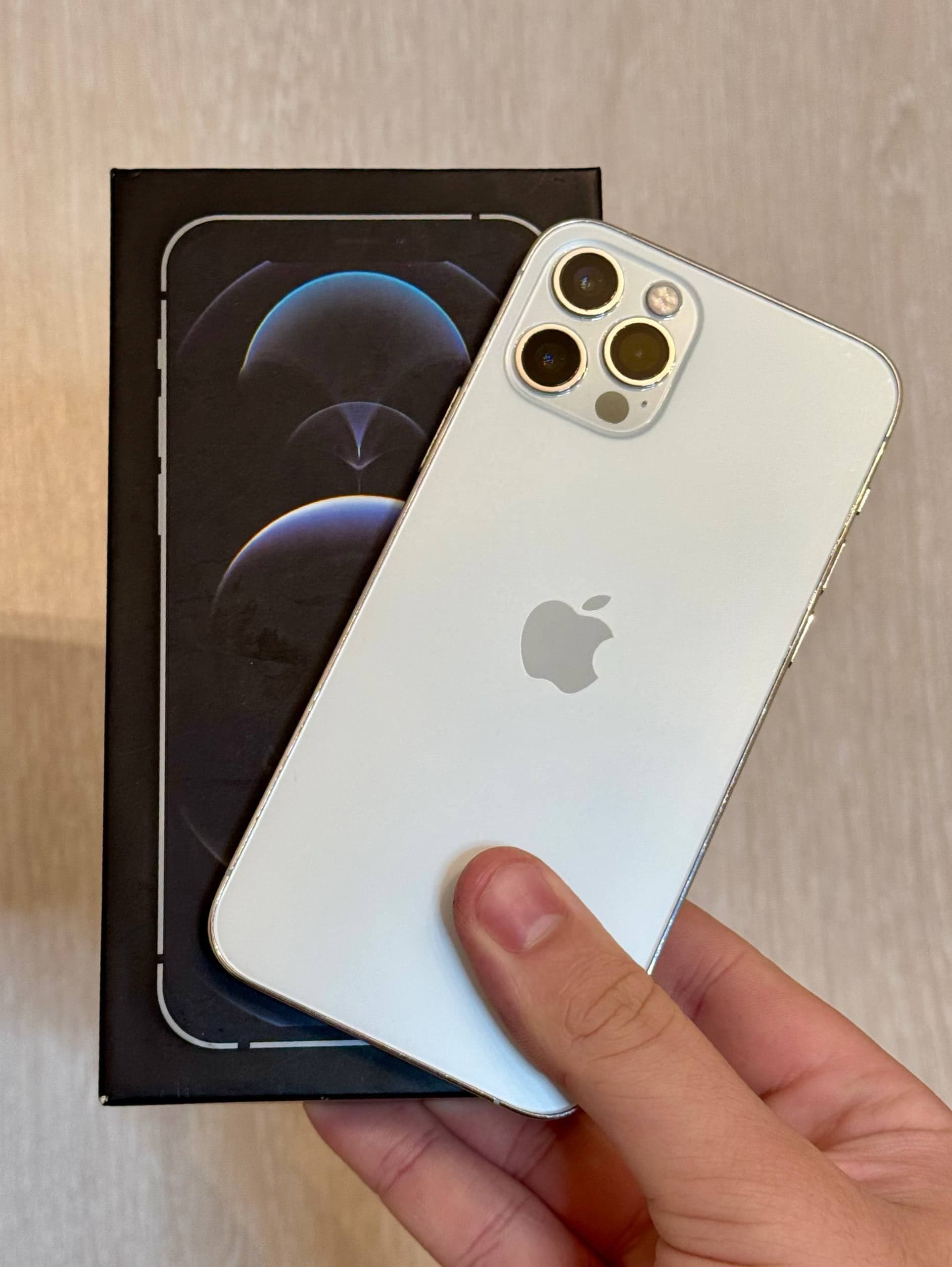 iPhone 12 Pro, 512 ГБ: корпус