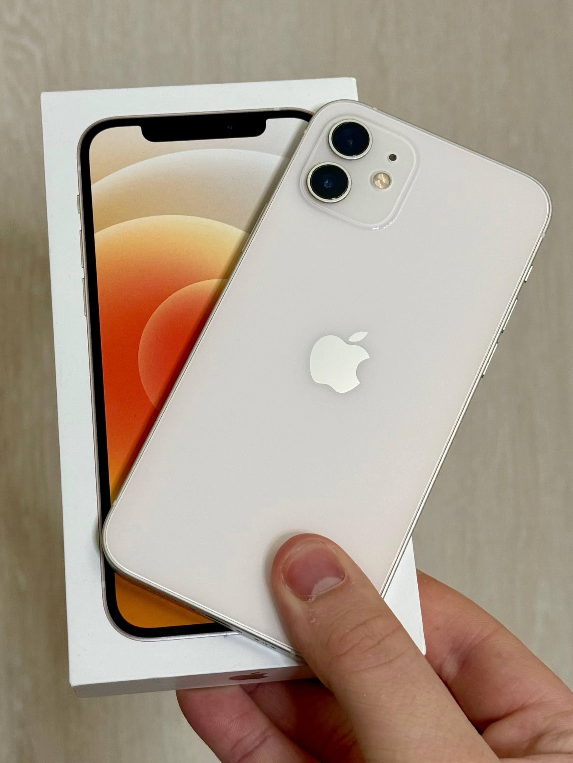 iPhone 12, 64 ГБ: корпус
