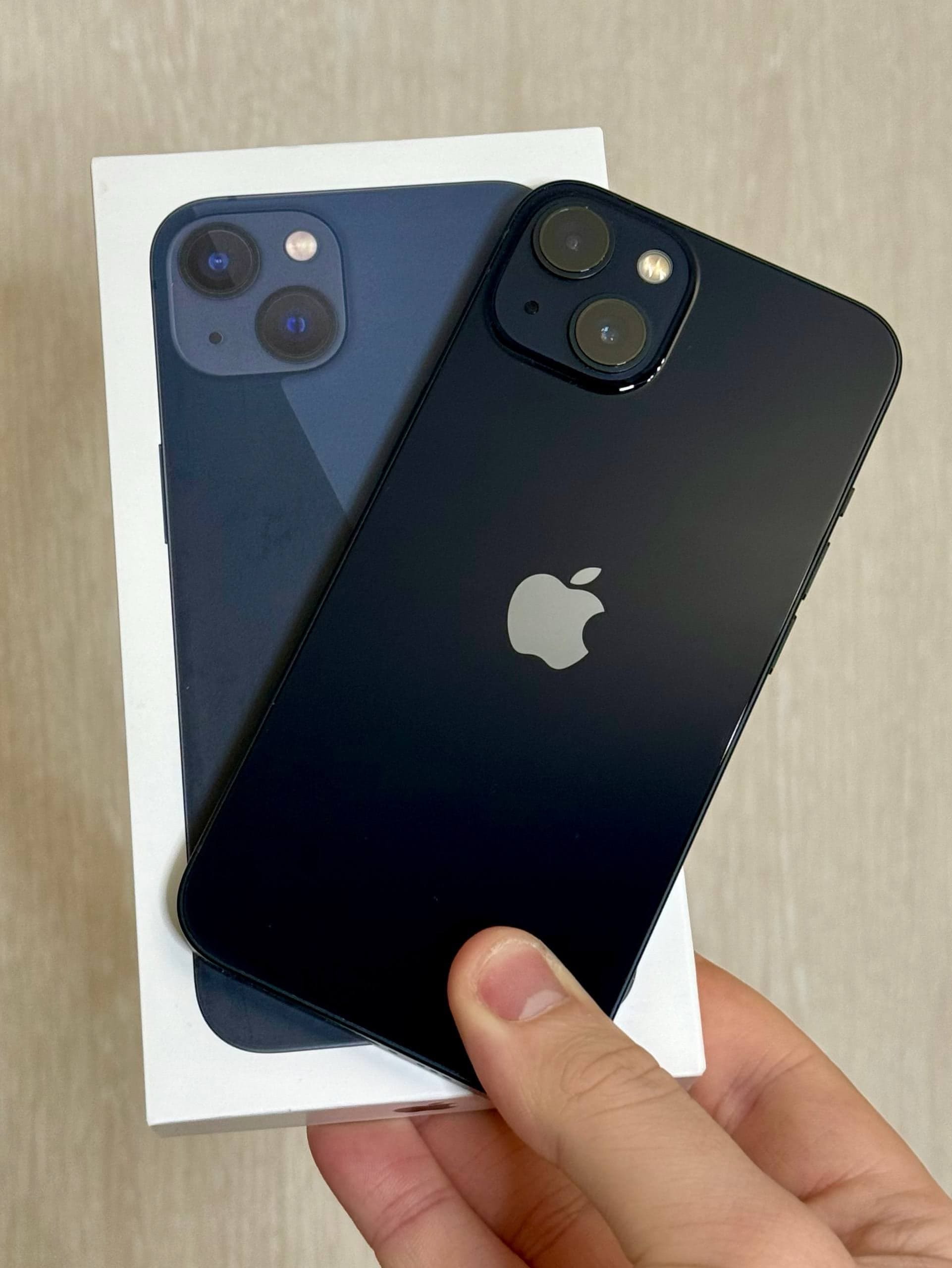iPhone 13, 256 ГБ: корпус