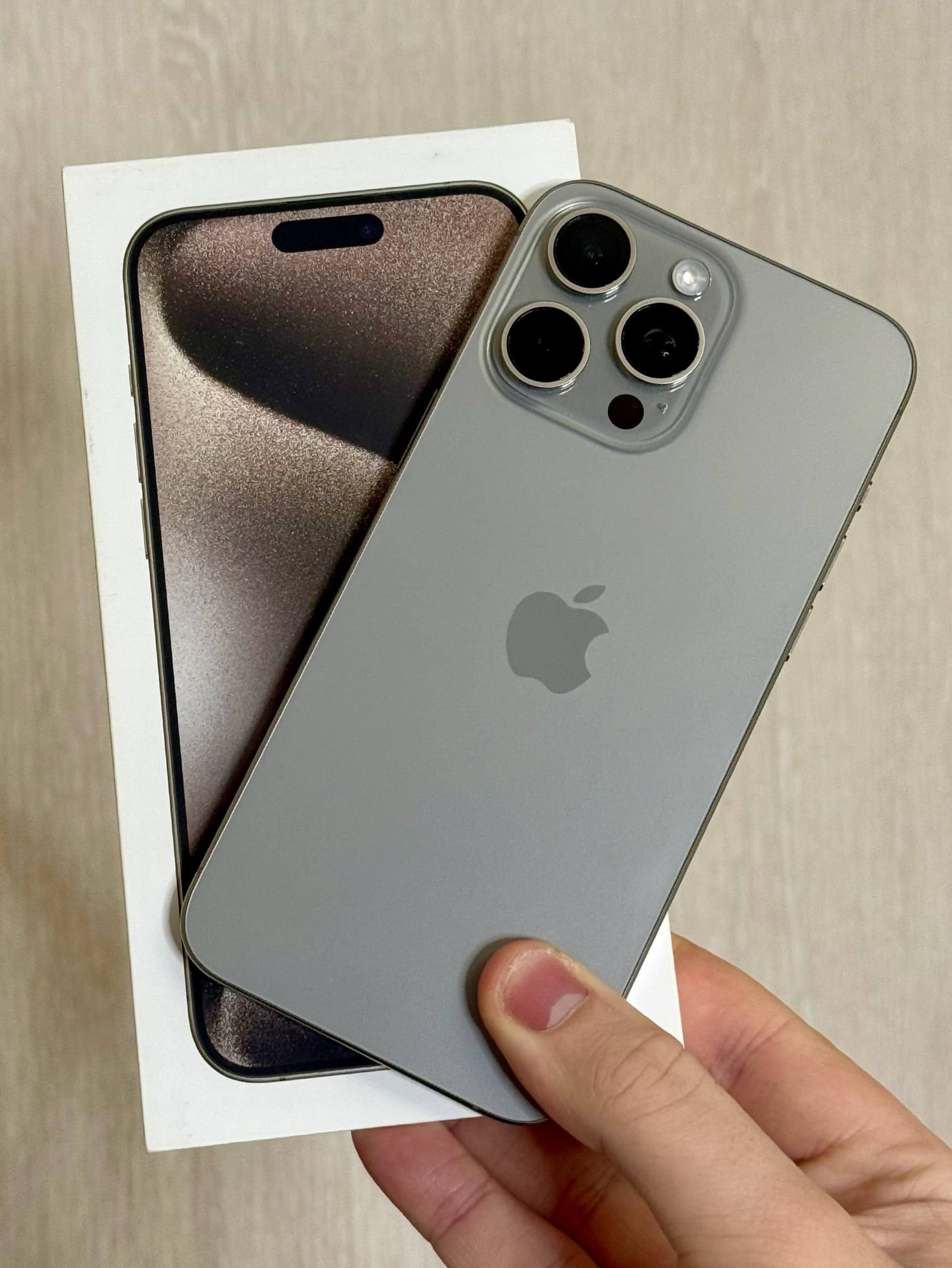 iPhone 15 Pro Max, 256 ГБ: корпус