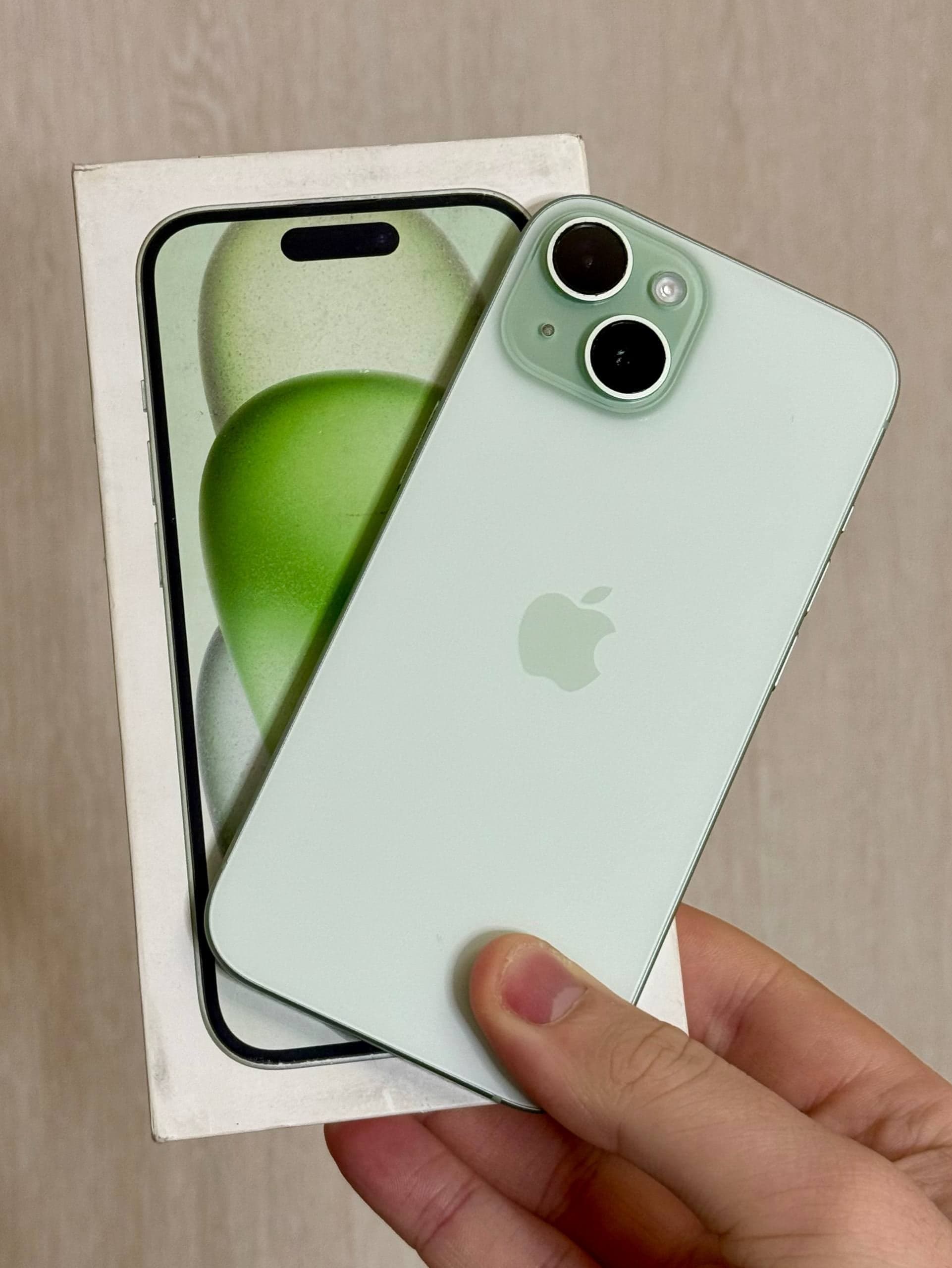 iPhone 15, 128 ГБ: корпус