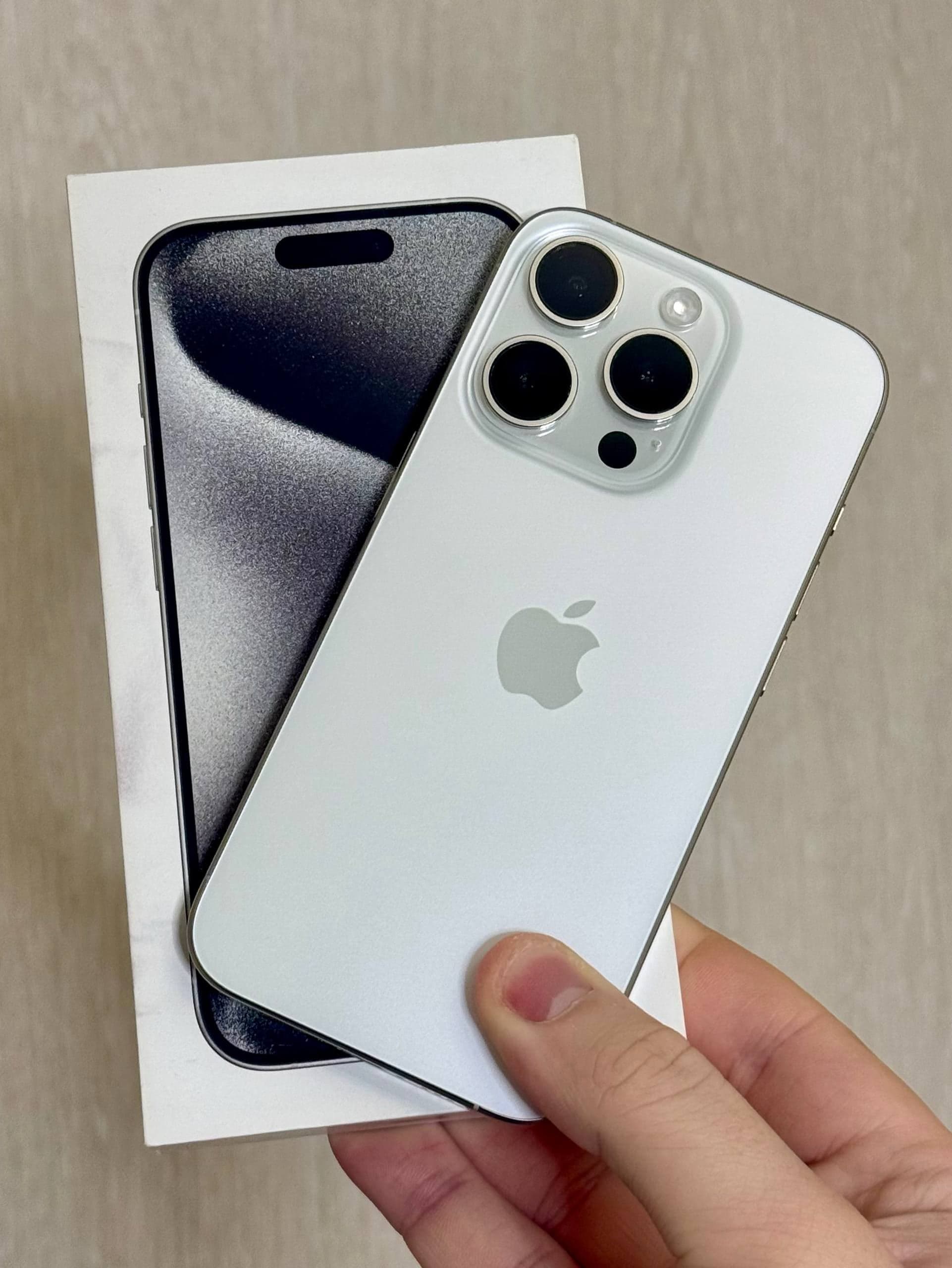iPhone 15 Pro, 128 ГБ: корпус