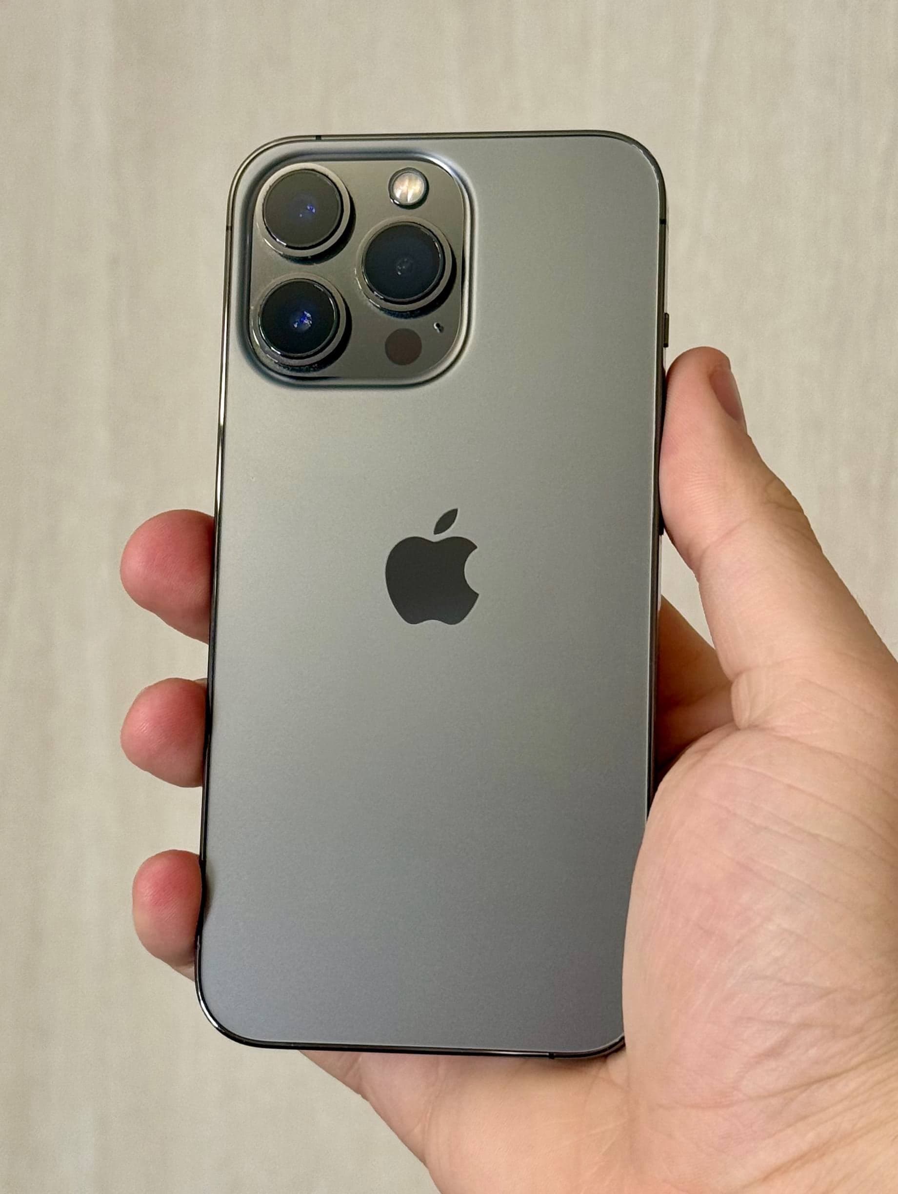 iPhone 13 Pro, 128 ГБ: корпус