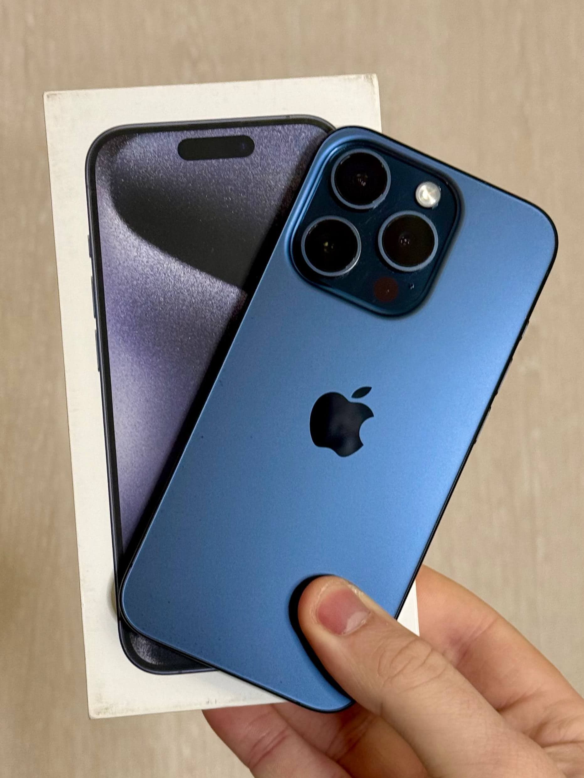 iPhone 15 Pro, 128 ГБ: корпус
