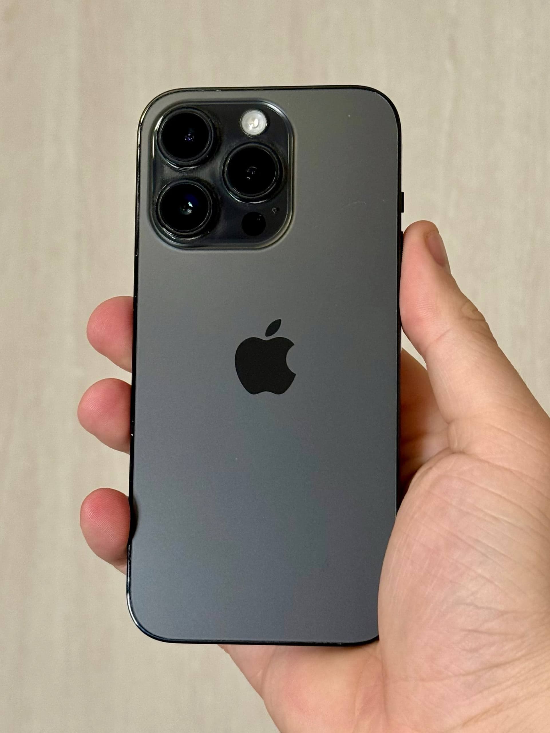 iPhone 14 Pro, 256 ГБ: корпус