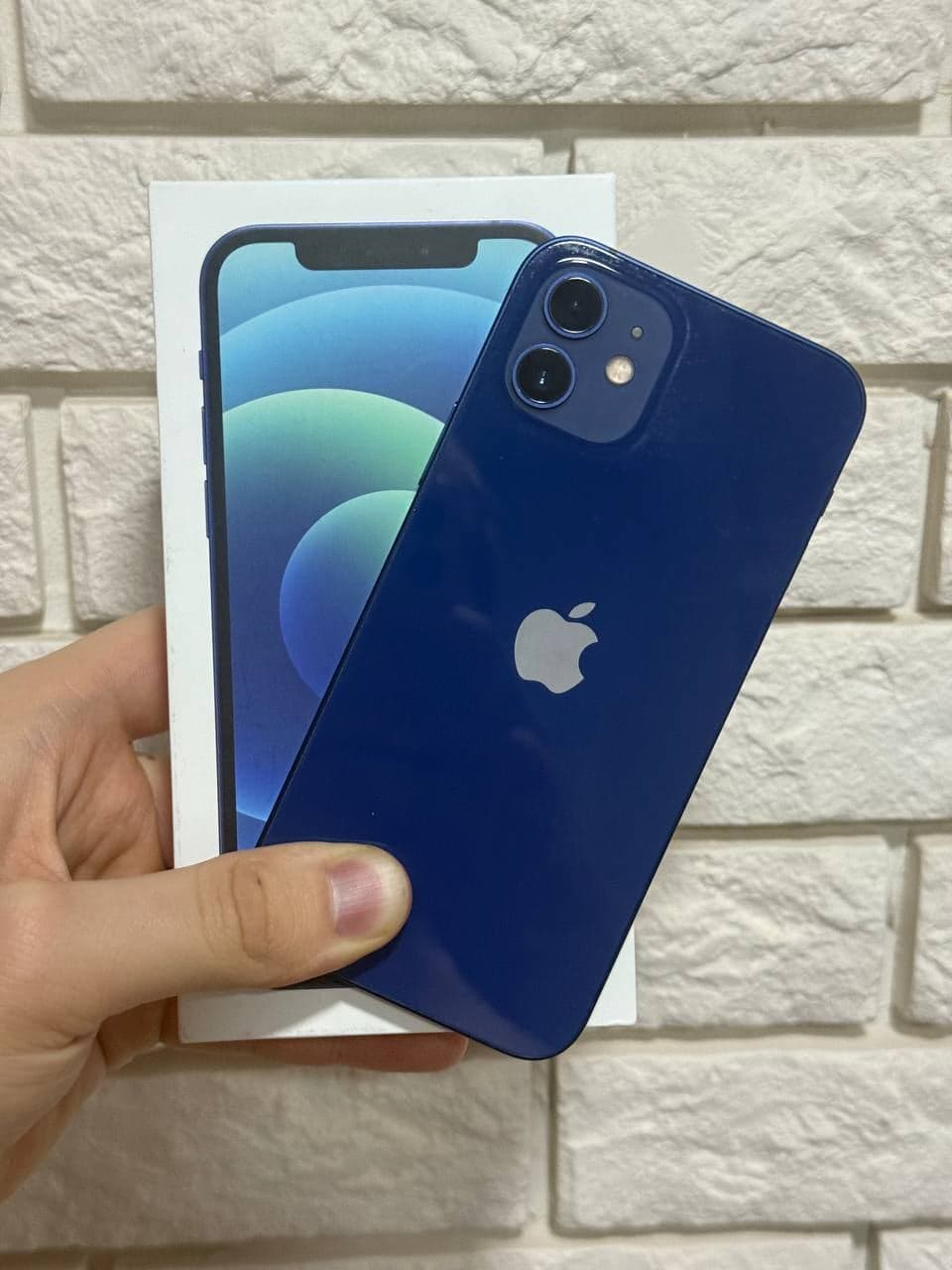 iPhone 12, 64 ГБ: корпус