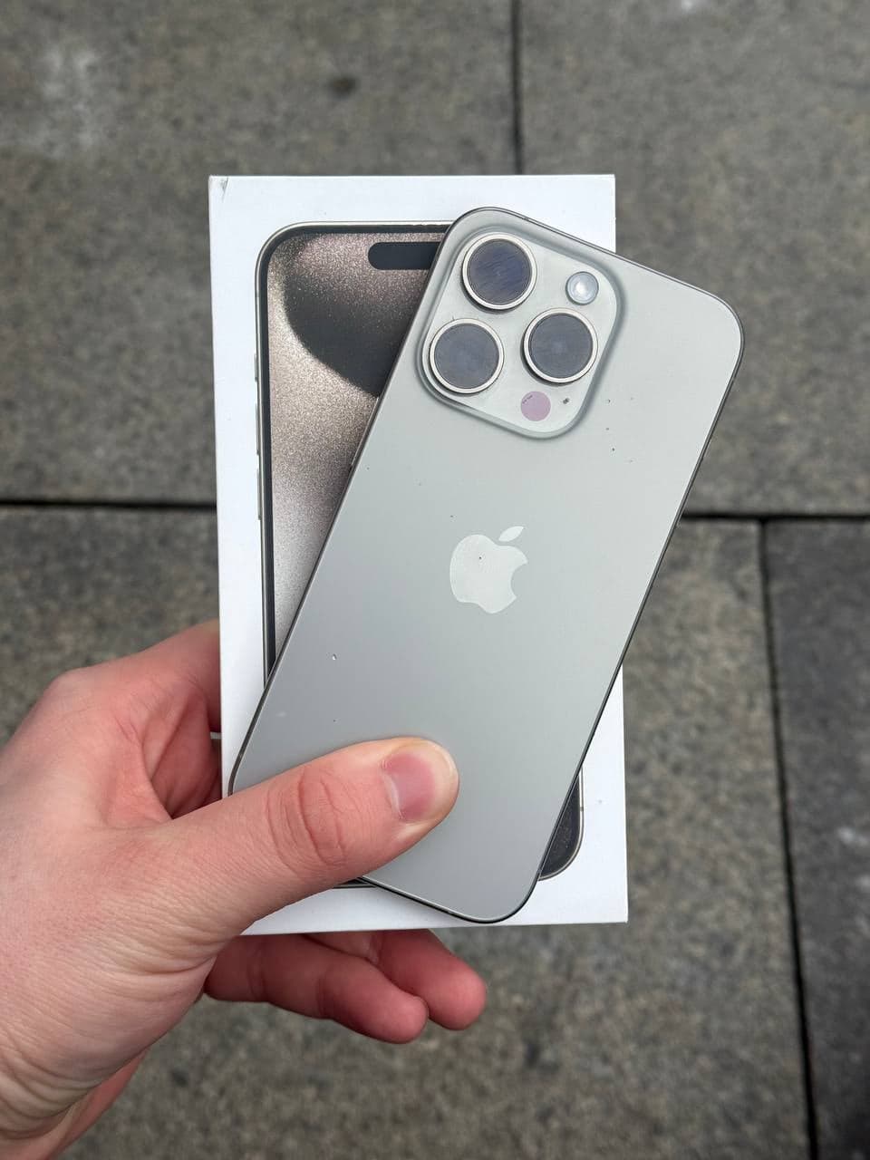 iPhone 15 Pro, 256 ГБ: корпус