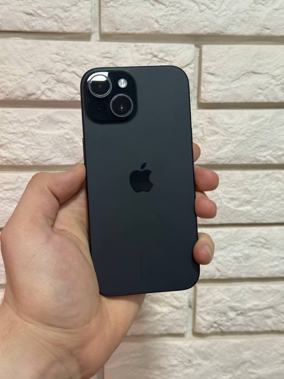 iPhone 15, 128 ГБ: корпус