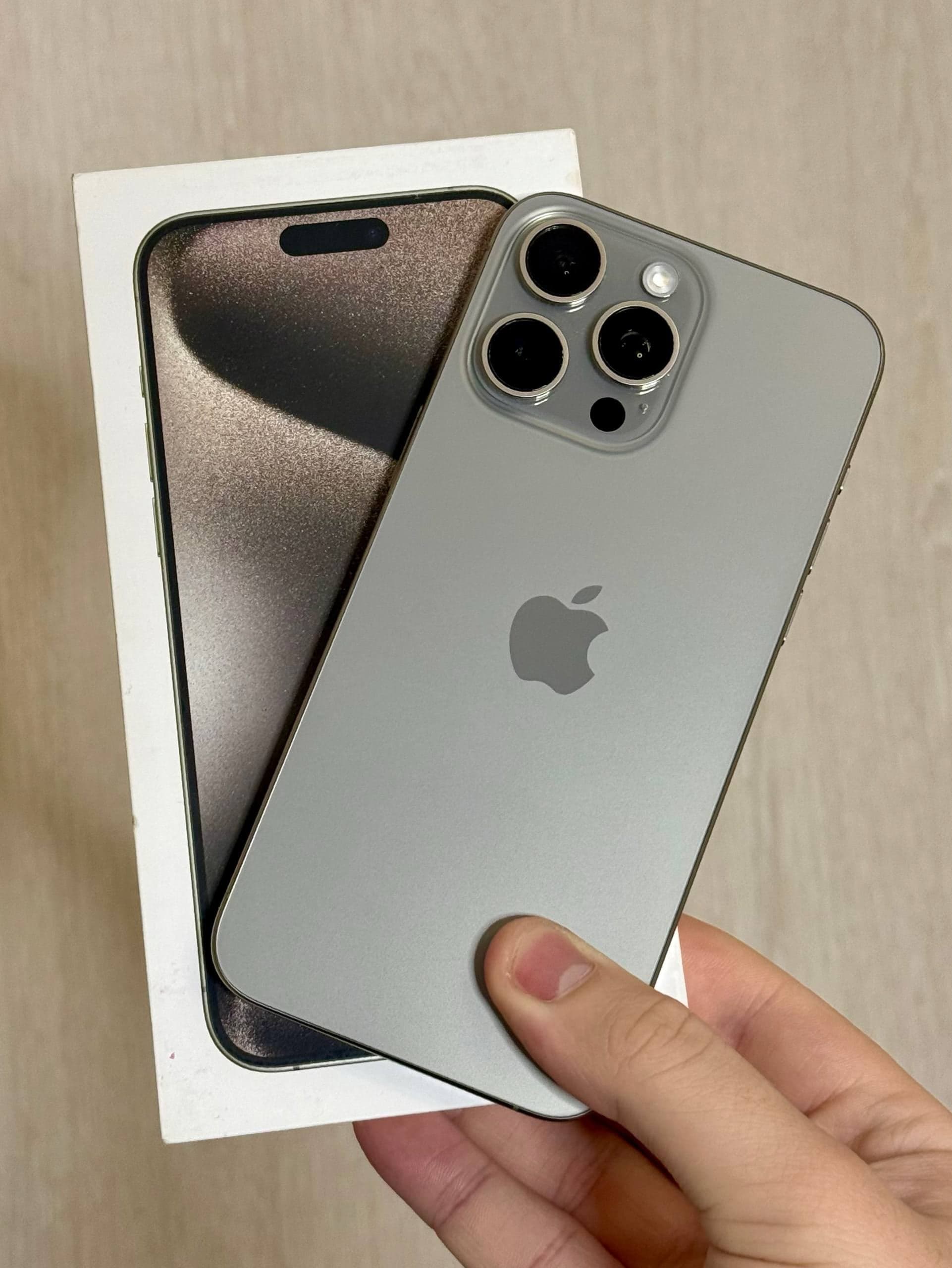 iPhone 15 Pro Max, 256 ГБ: корпус