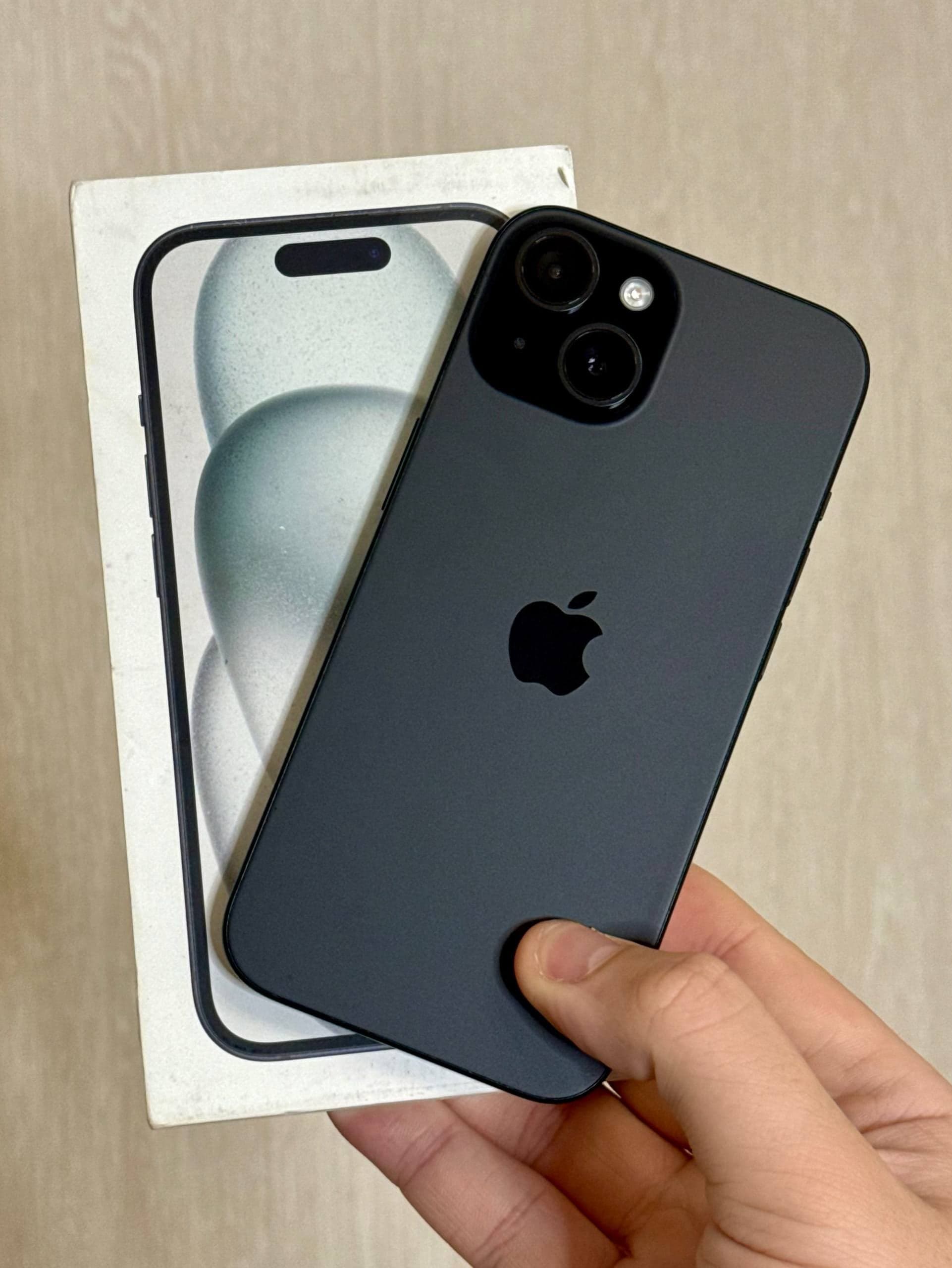 iPhone 15, 128 ГБ: корпус