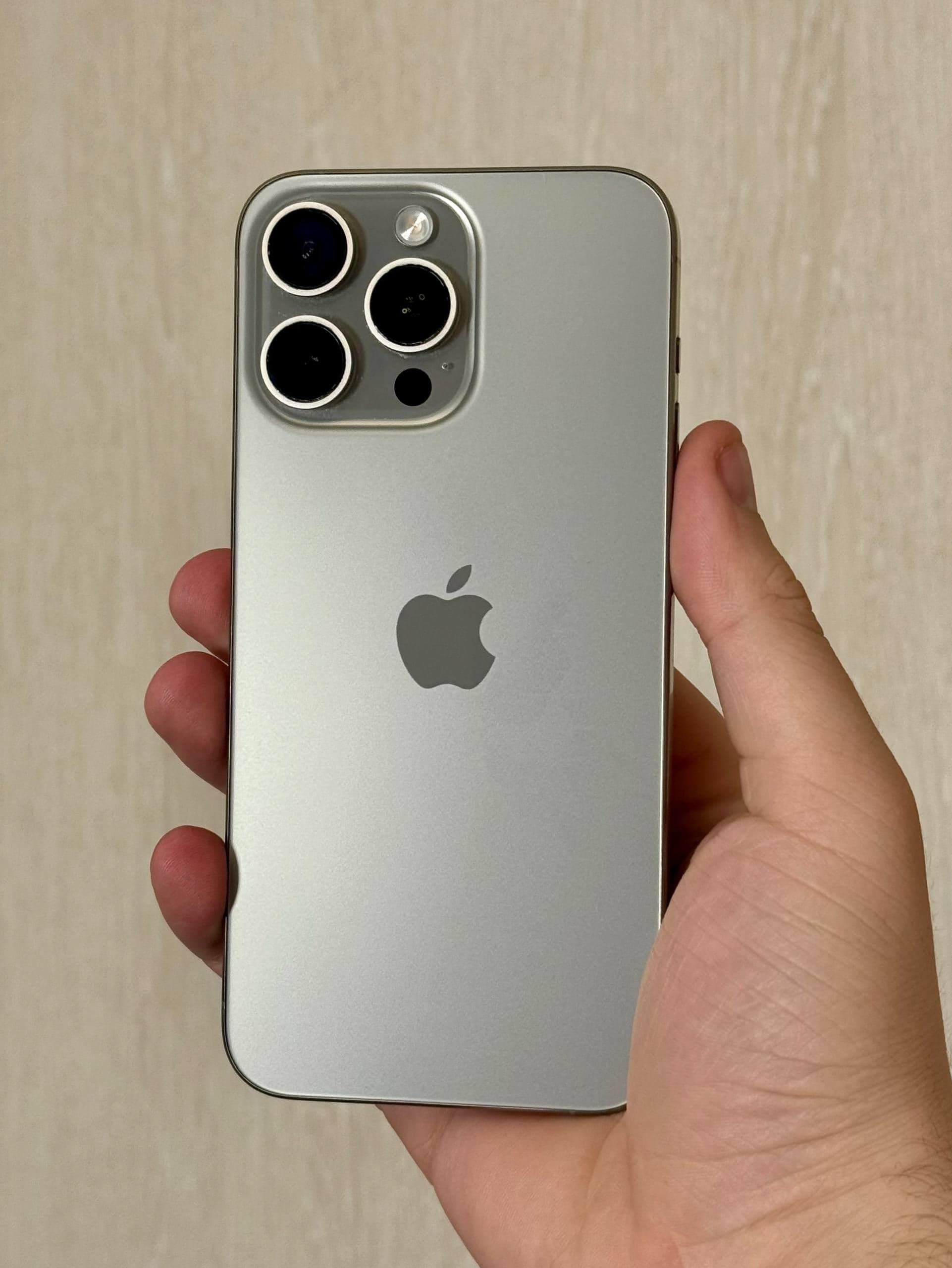 iPhone 15 Pro Max, 256 ГБ: корпус