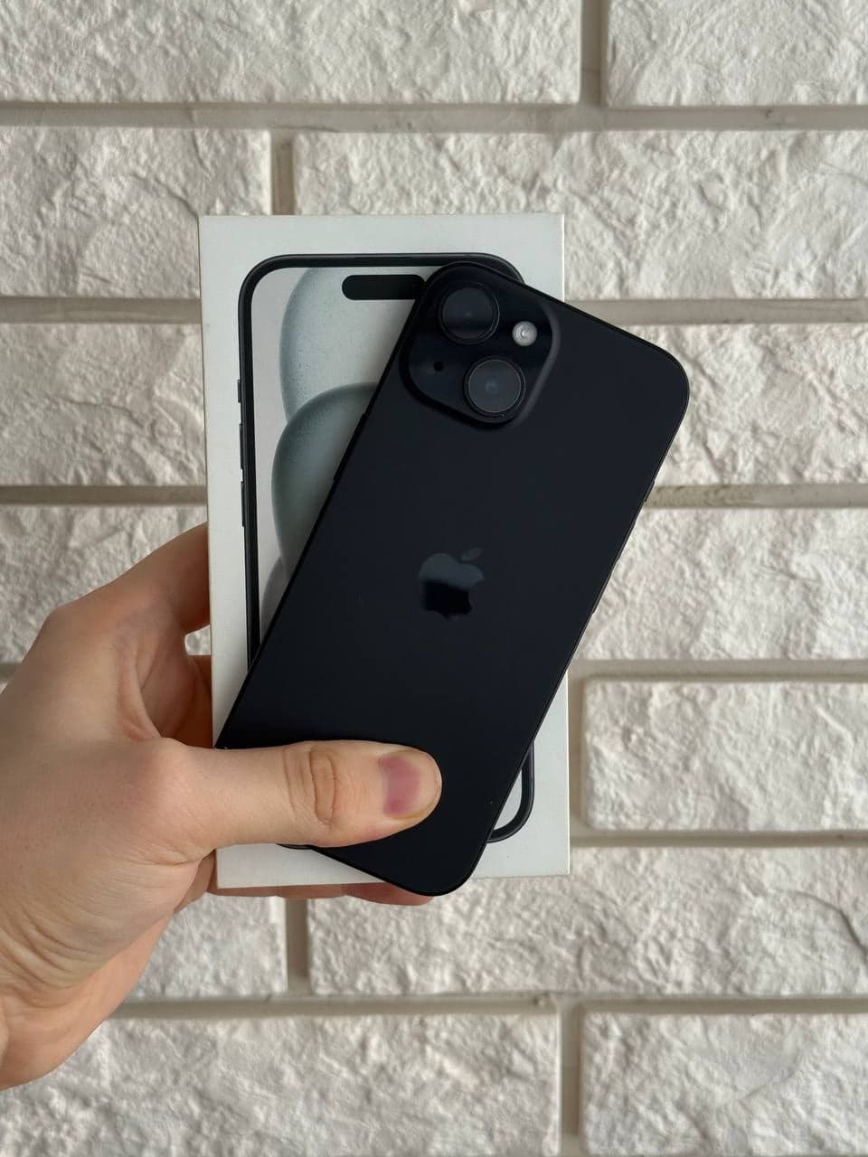 iPhone 15, 256 ГБ: корпус