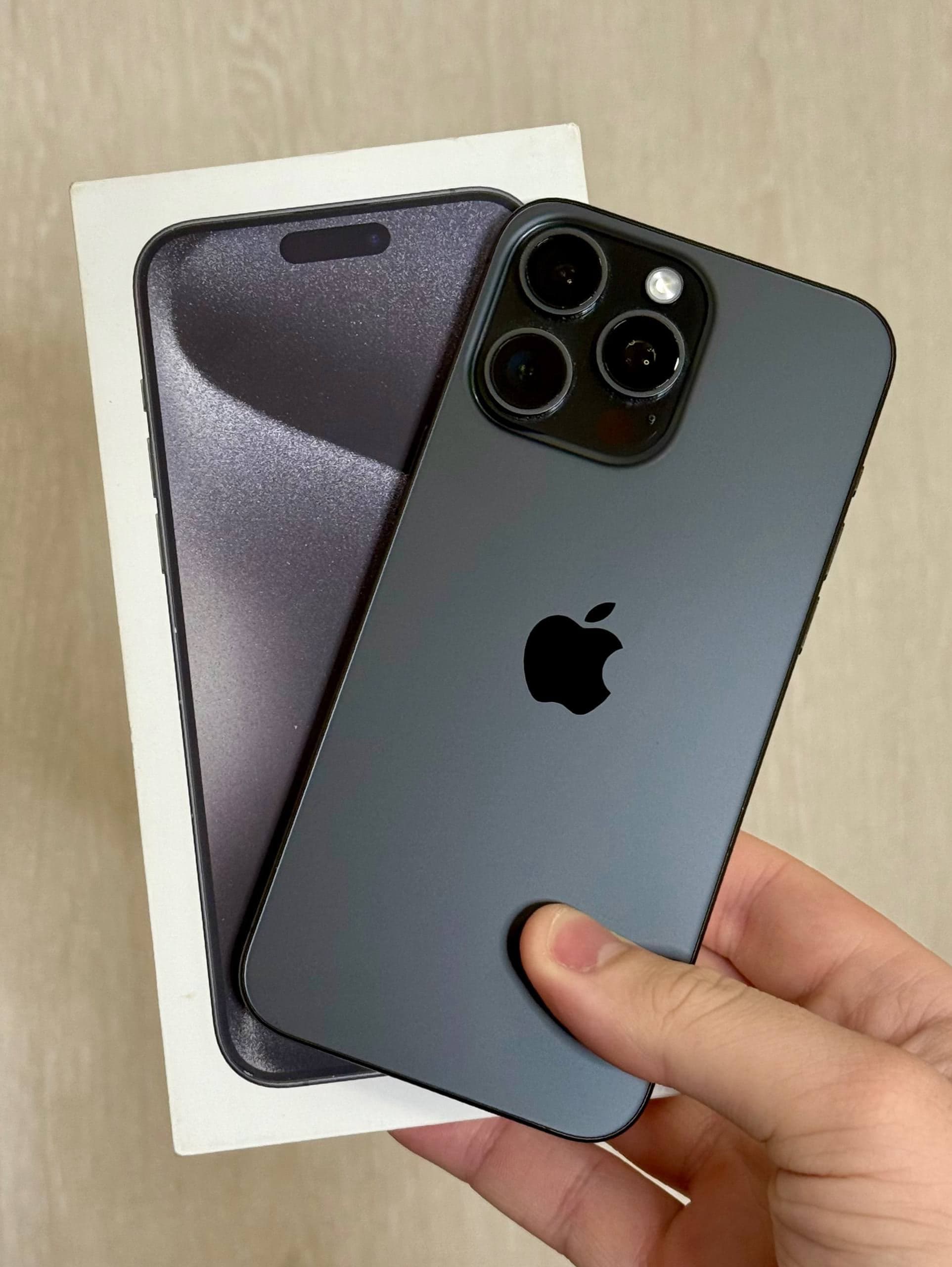 iPhone 15 Pro Max, 256 ГБ: корпус