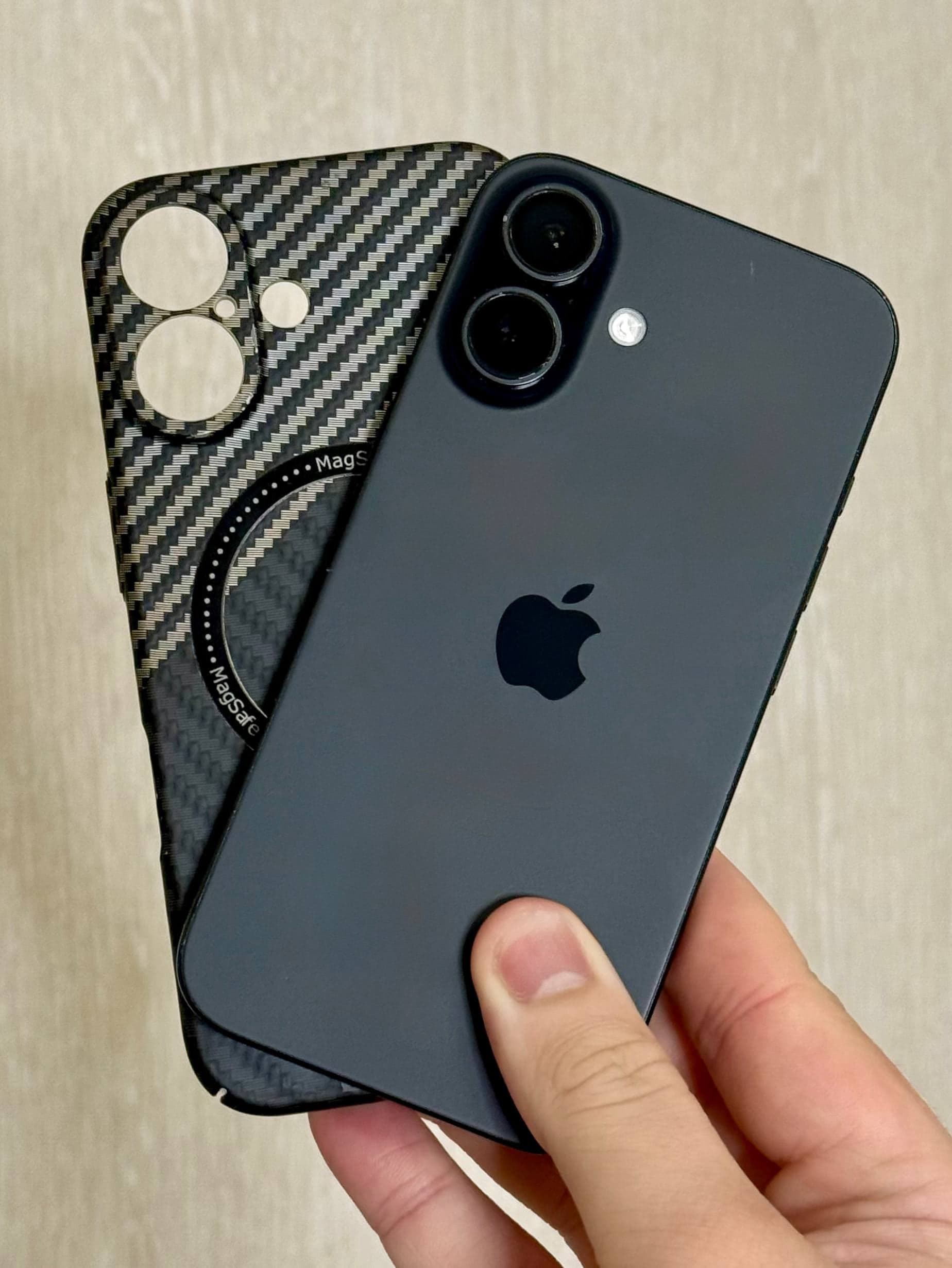 iPhone 16, 128 ГБ: корпус
