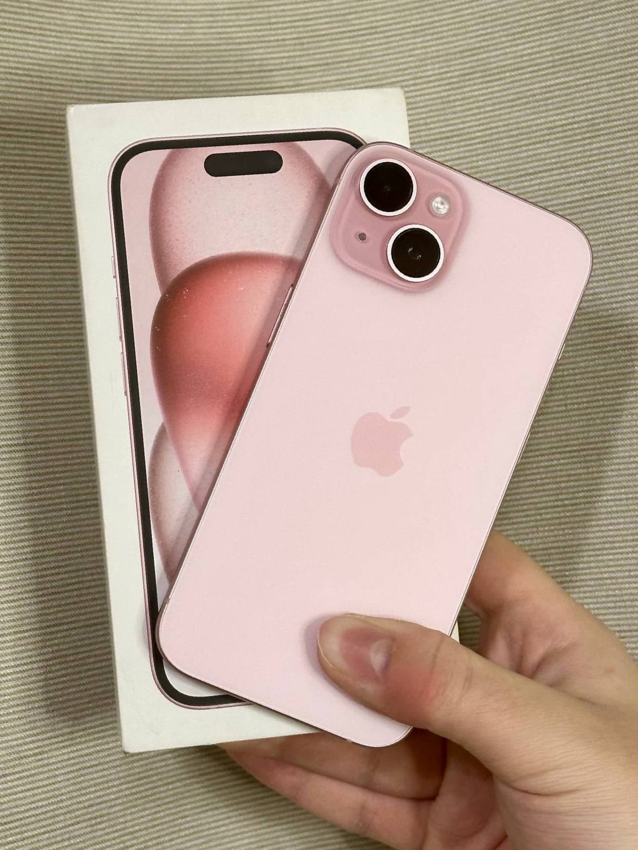 iPhone 15, 128 ГБ: корпус