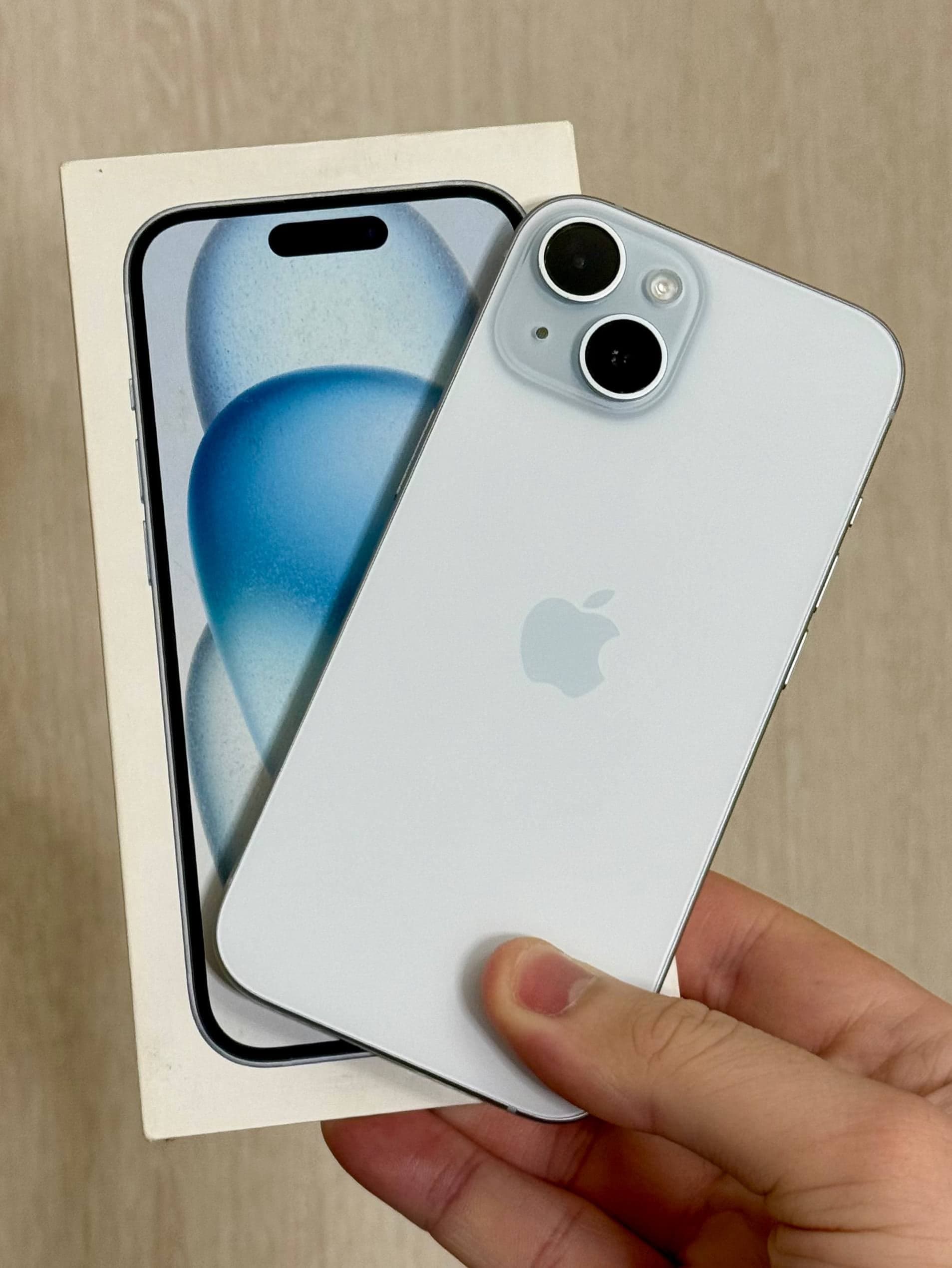 iPhone 15, 128 ГБ: корпус