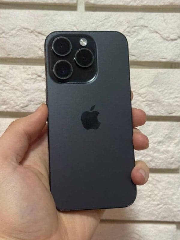 iPhone 15 Pro, 256 ГБ: корпус