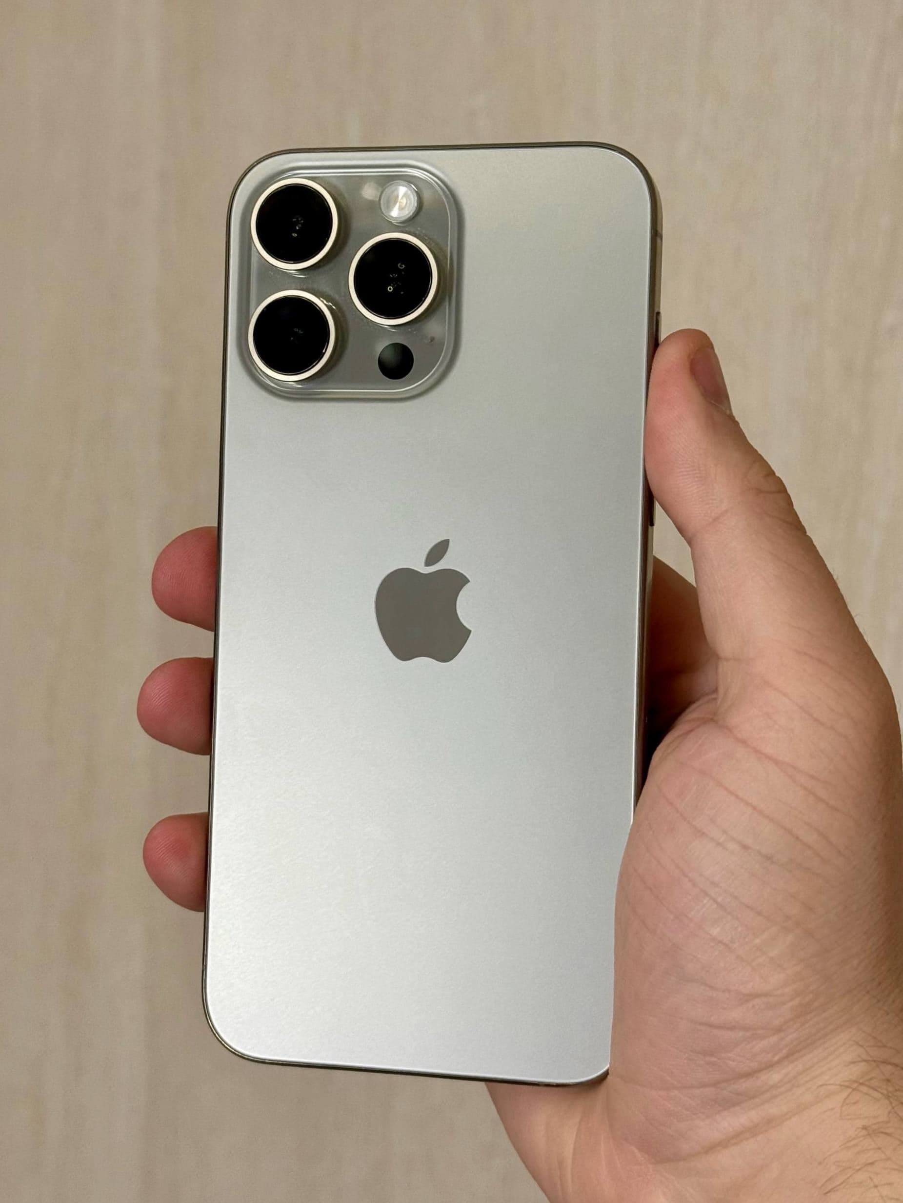 iPhone 15 Pro Max, 256 ГБ: корпус