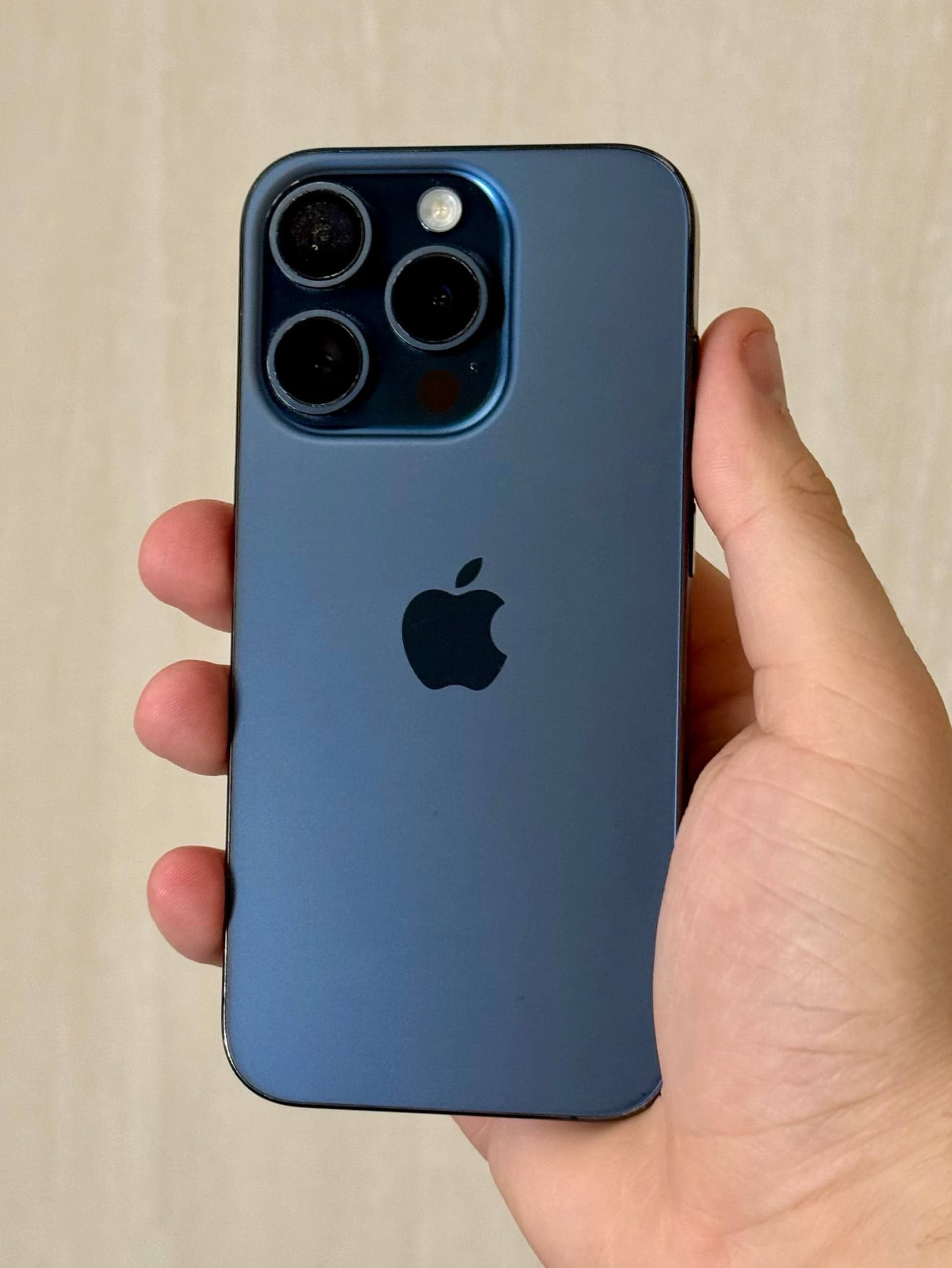 iPhone 15 Pro, 256 ГБ: корпус