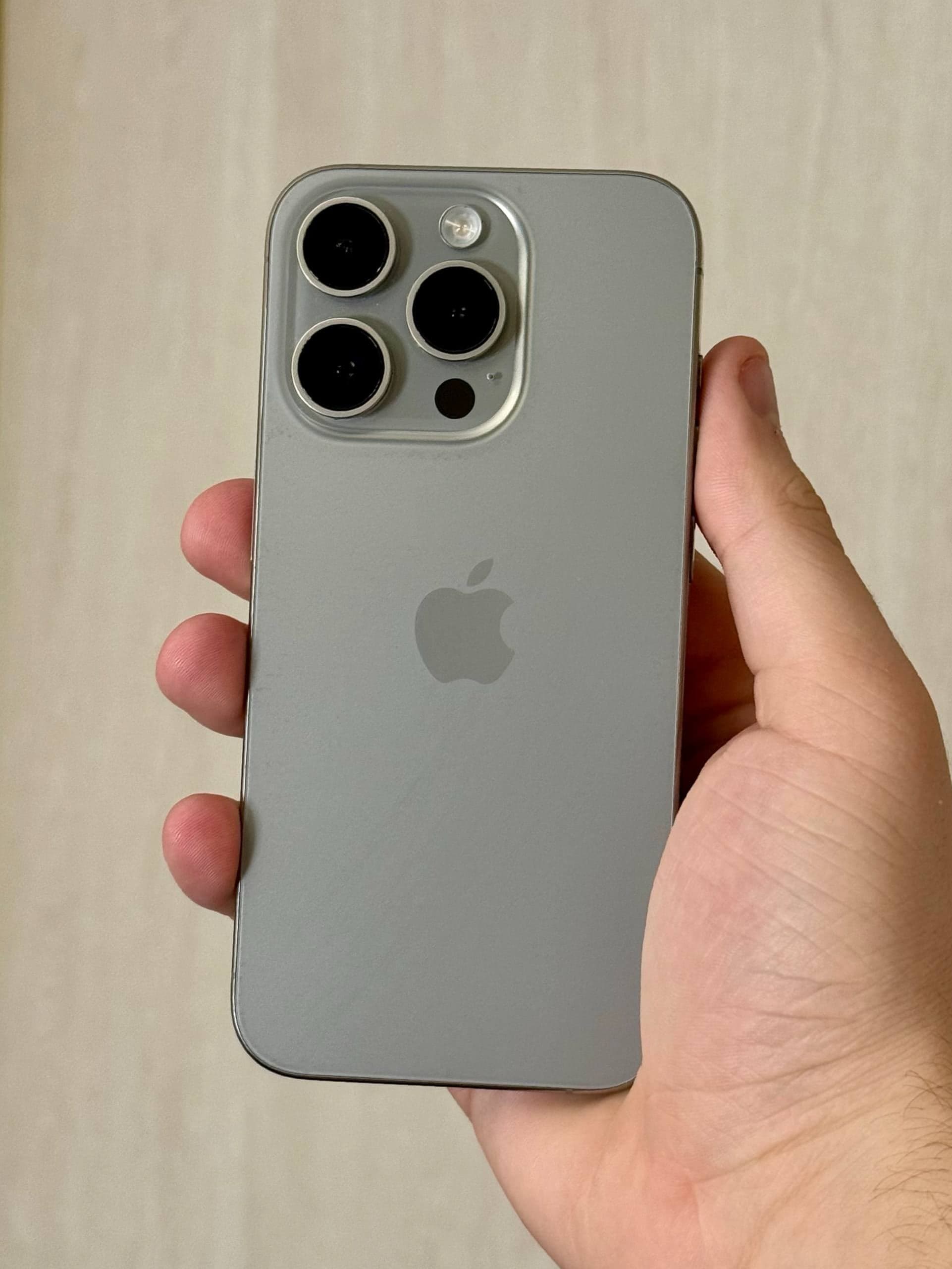 iPhone 15 Pro, 128 ГБ: корпус