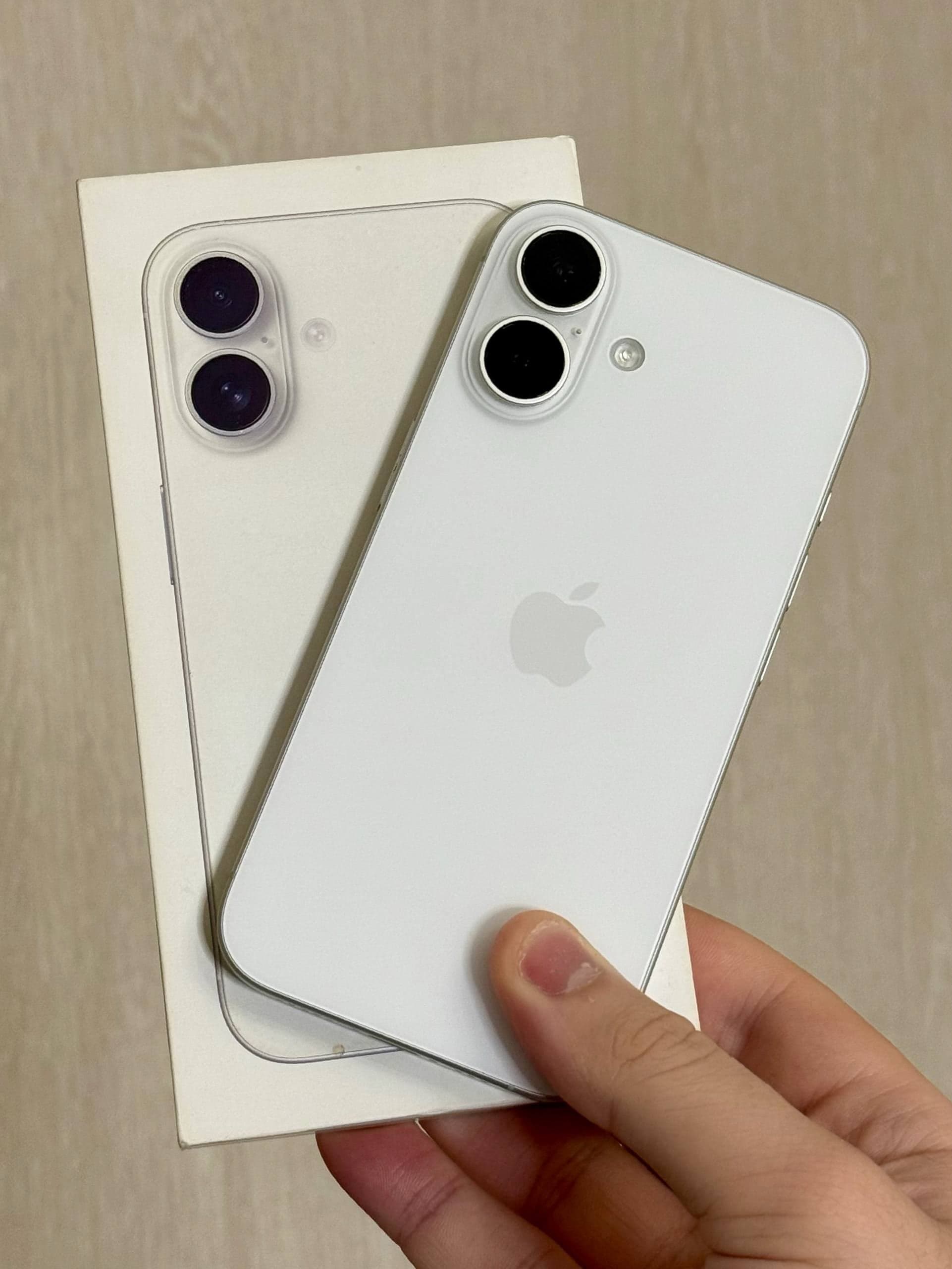 iPhone 16, 128 ГБ: корпус