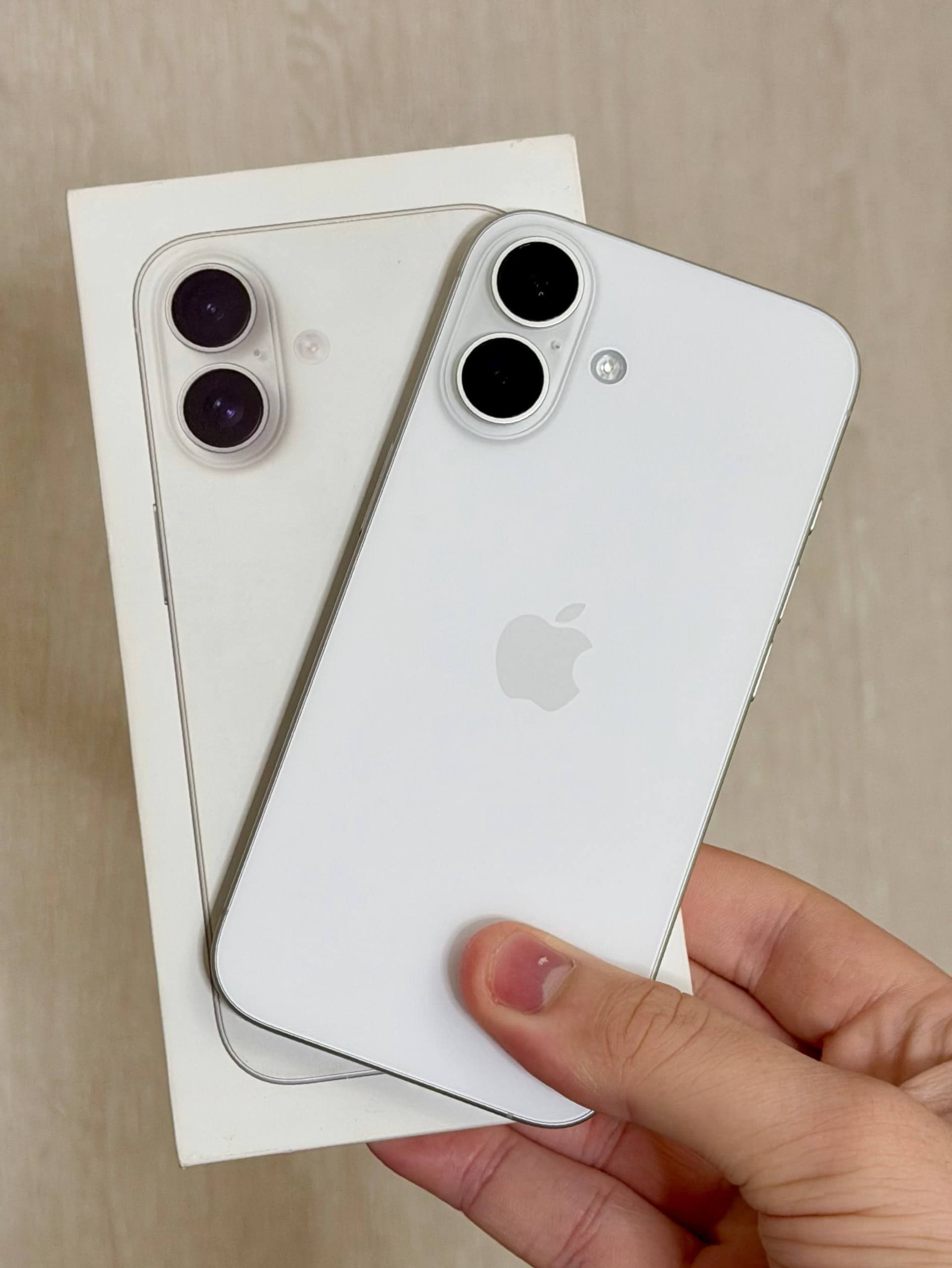 iPhone 16, 128 ГБ: корпус