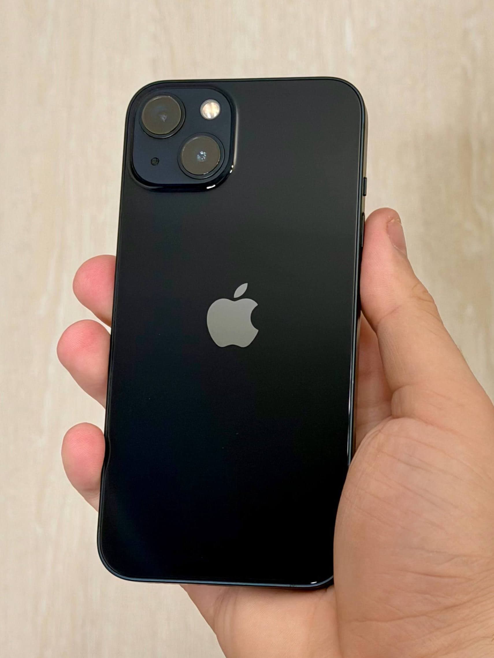 iPhone 13, 128 ГБ: корпус