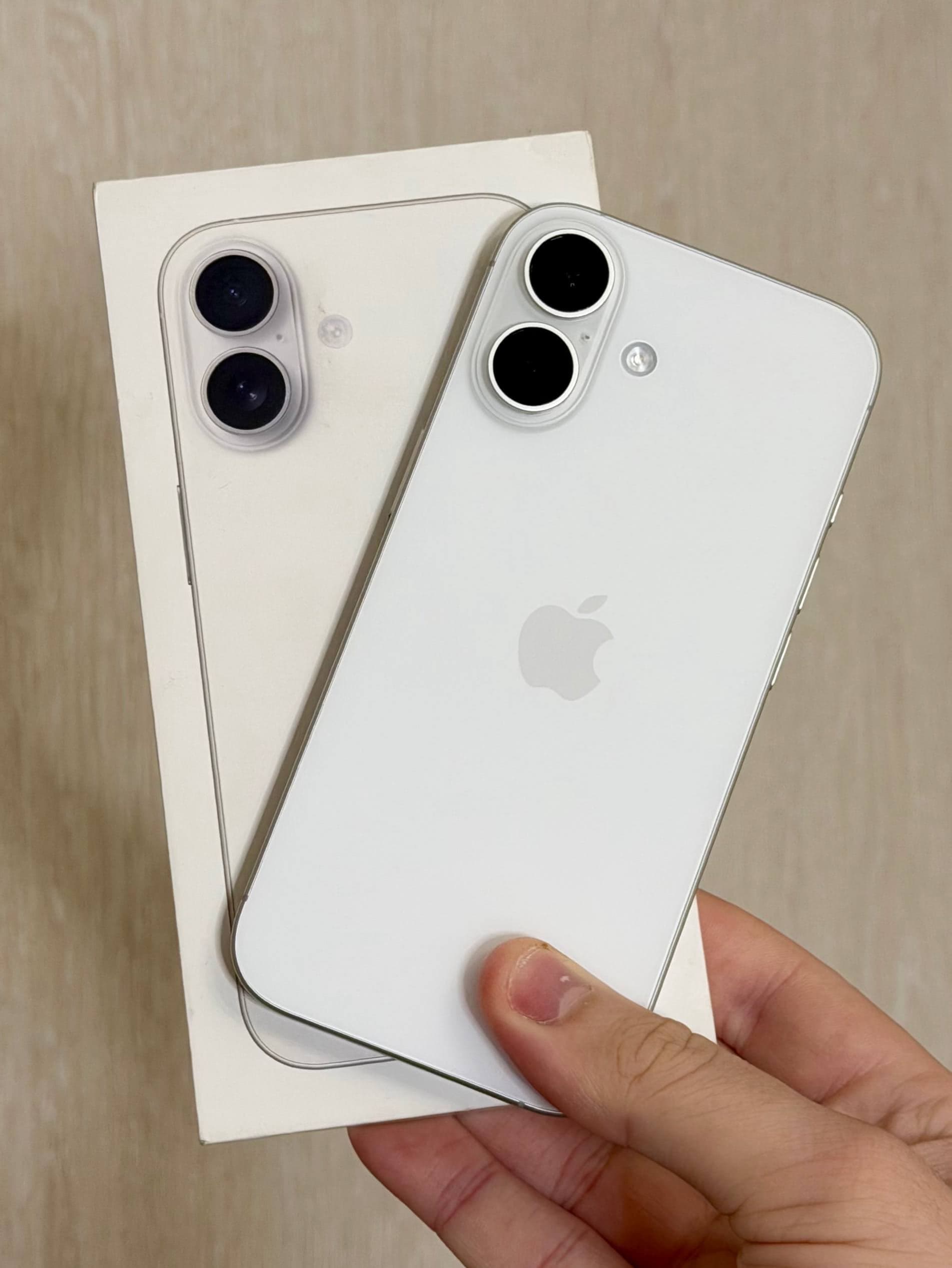 iPhone 17, 256 ГБ: корпус