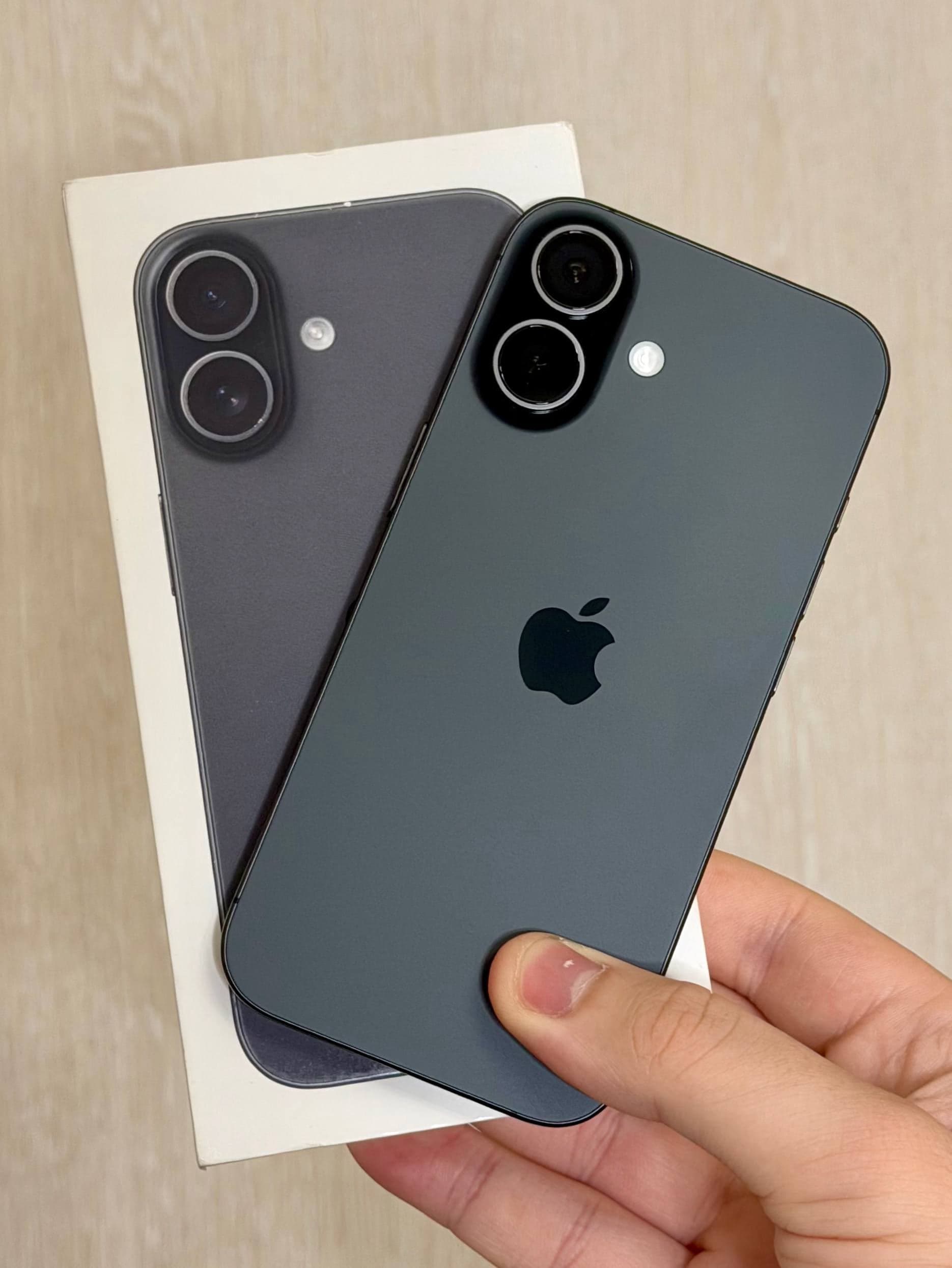 iPhone 17, 256 ГБ: корпус