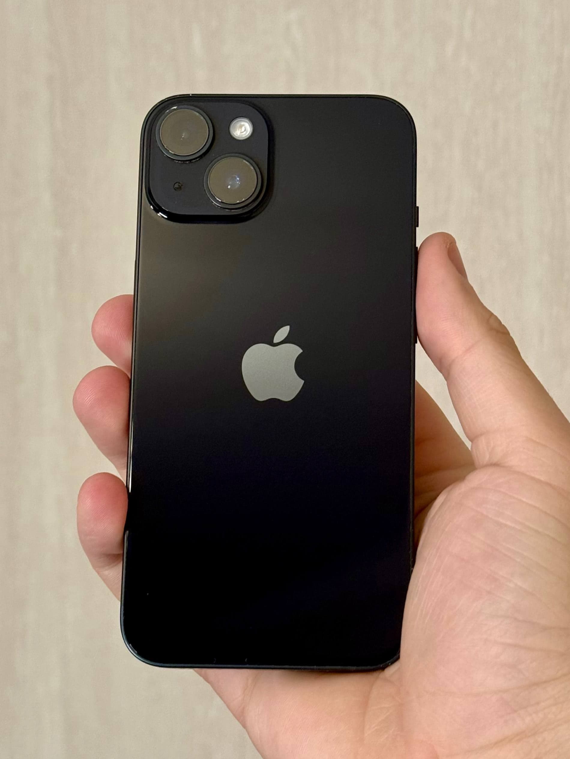 iPhone 14, 128 ГБ: корпус