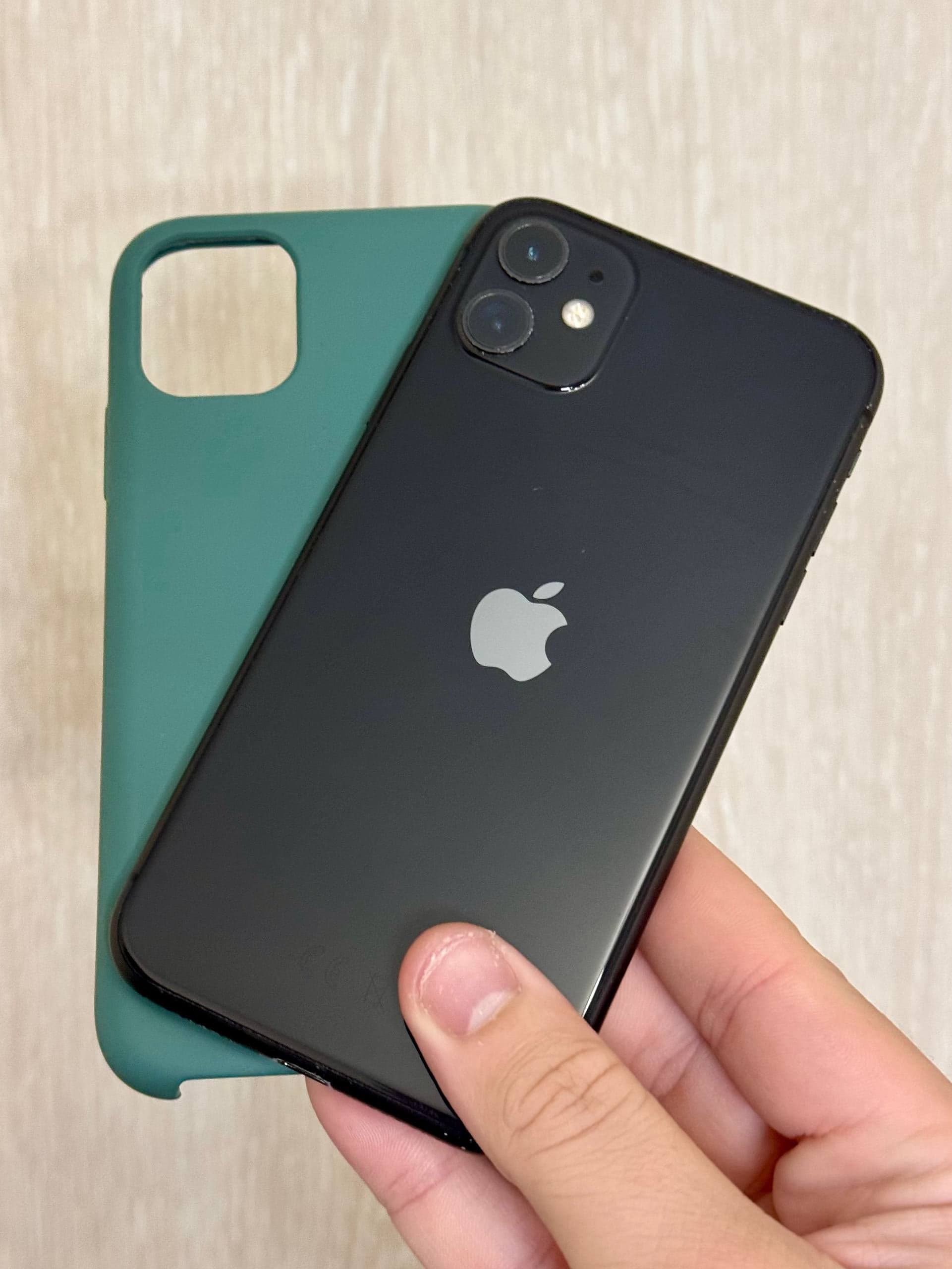 iPhone 11, 128 ГБ: корпус
